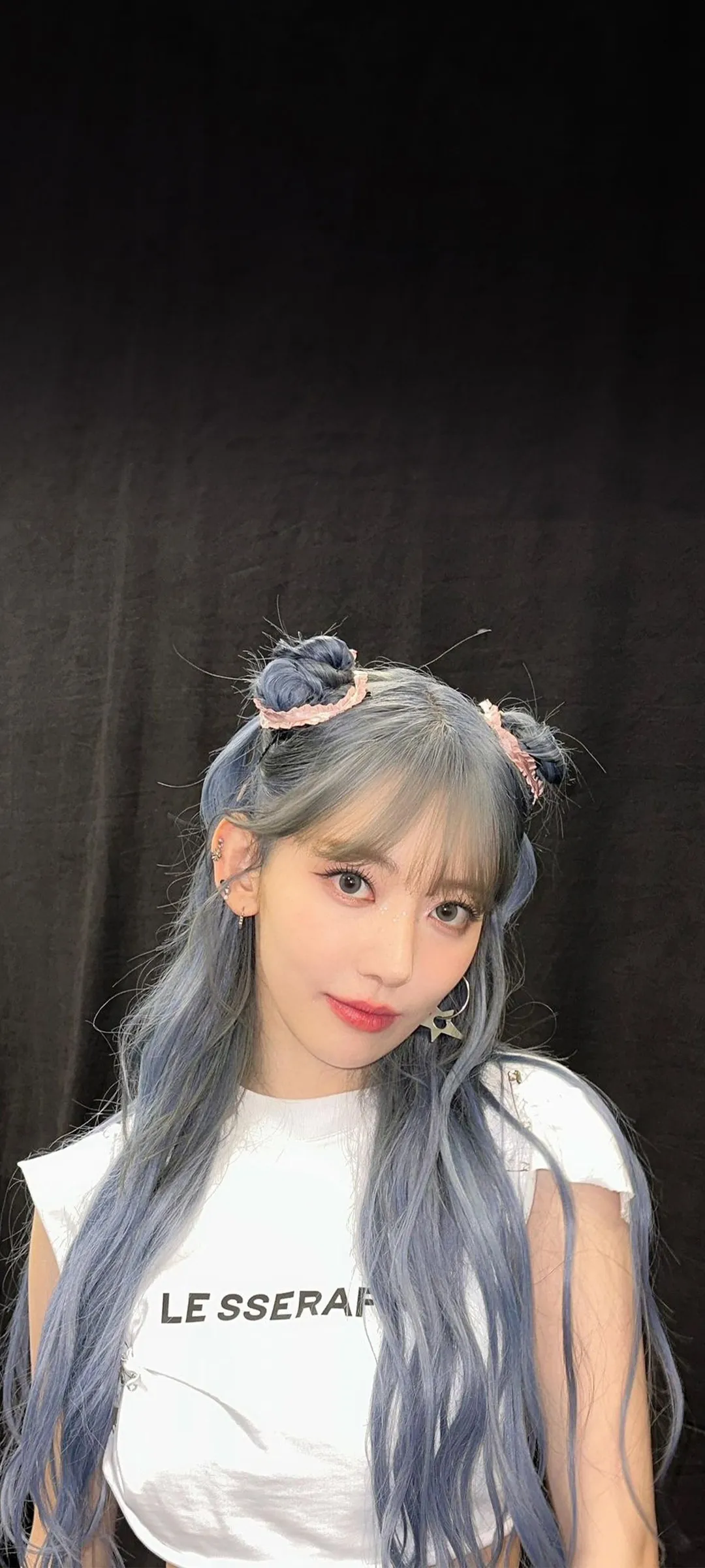 Fond d'écran de verrouillage mobile Sakura Miyawaki 4K HD télécharger — IZ*ONE, LE SSERAFIM