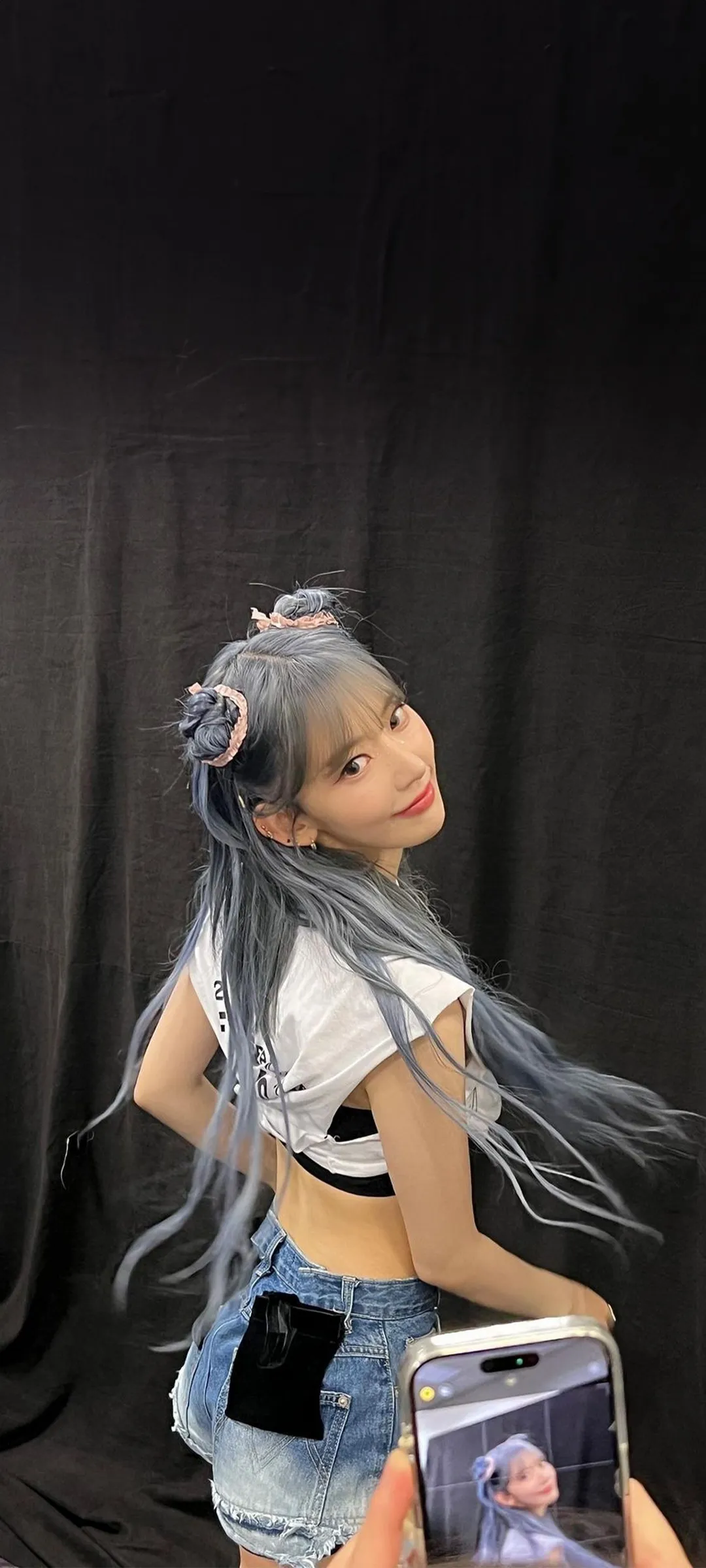 Fond d'écran de verrouillage mobile Sakura Miyawaki 4K HD télécharger — IZ*ONE, LE SSERAFIM