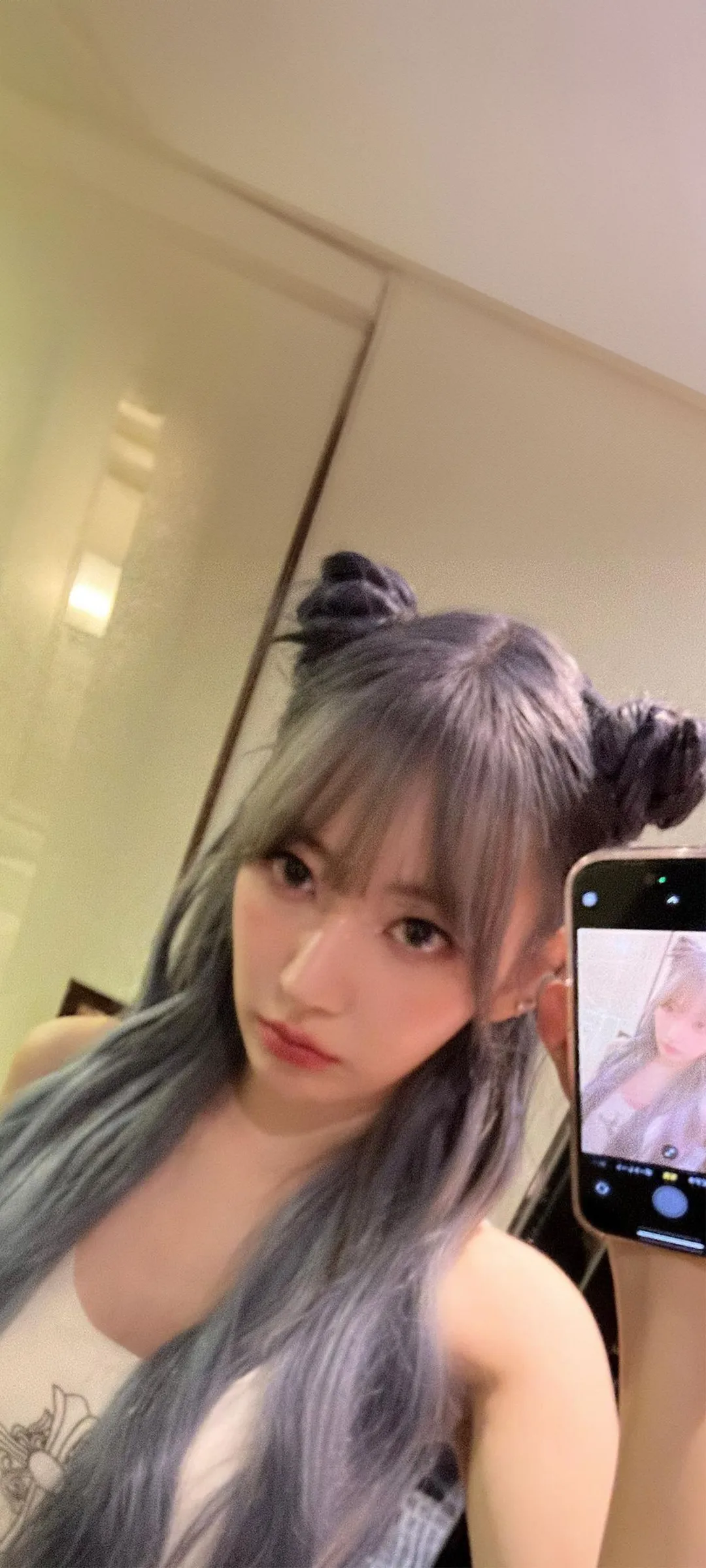 Fond d'écran de verrouillage mobile Sakura Miyawaki 4K HD télécharger — IZ*ONE, LE SSERAFIM