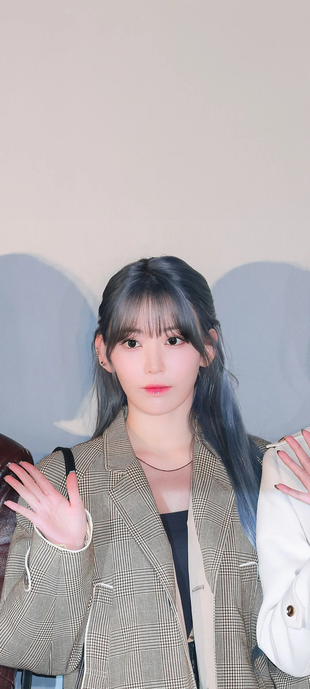 Fond d'écran de verrouillage mobile Sakura Miyawaki 4K HD télécharger — IZ*ONE, LE SSERAFIM