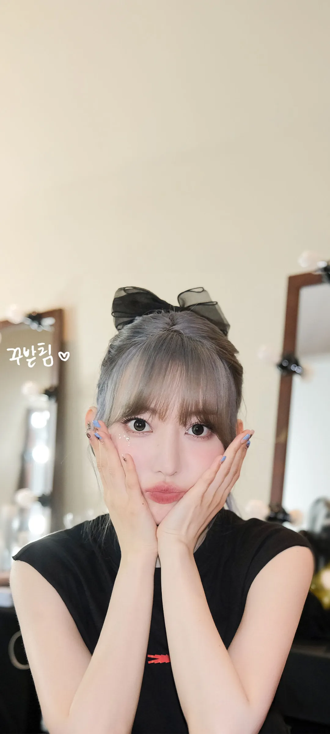 Fond d'écran de verrouillage mobile Sakura Miyawaki 4K HD télécharger — IZ*ONE, LE SSERAFIM