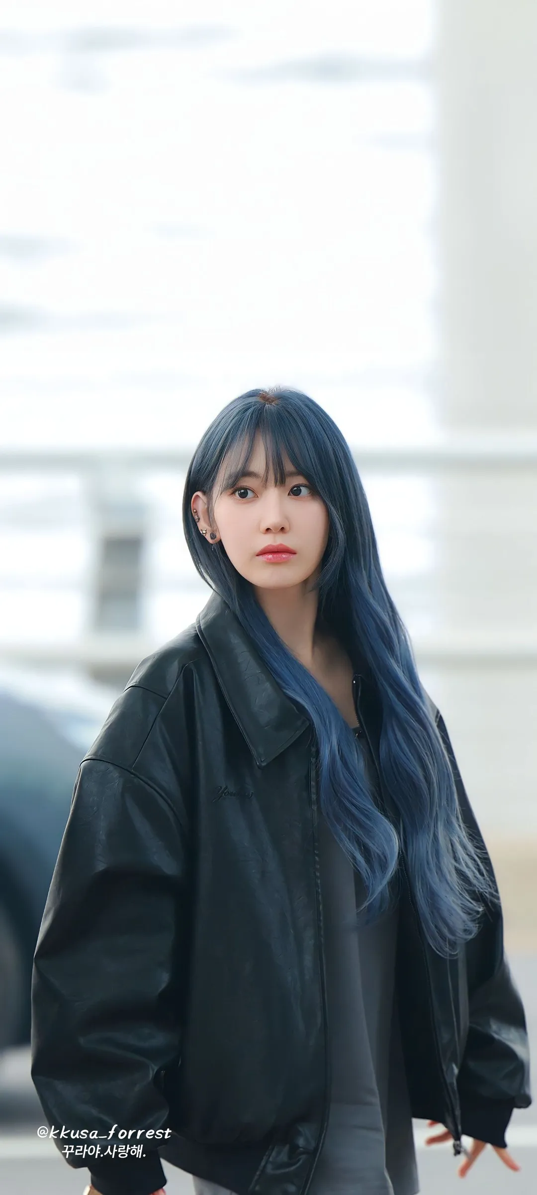 Fond d'écran de verrouillage mobile Sakura Miyawaki 4K HD télécharger — IZ*ONE, LE SSERAFIM