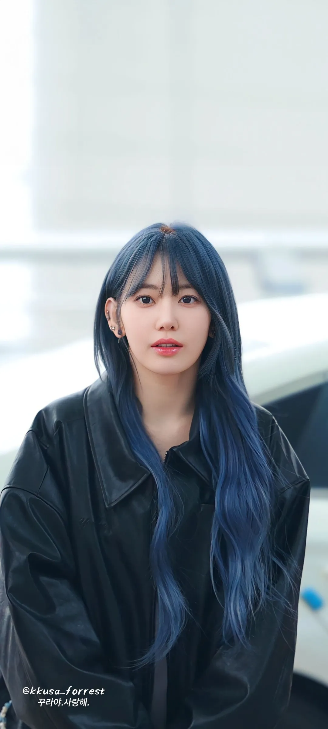 Fond d'écran de verrouillage mobile Sakura Miyawaki 4K HD télécharger — IZ*ONE, LE SSERAFIM