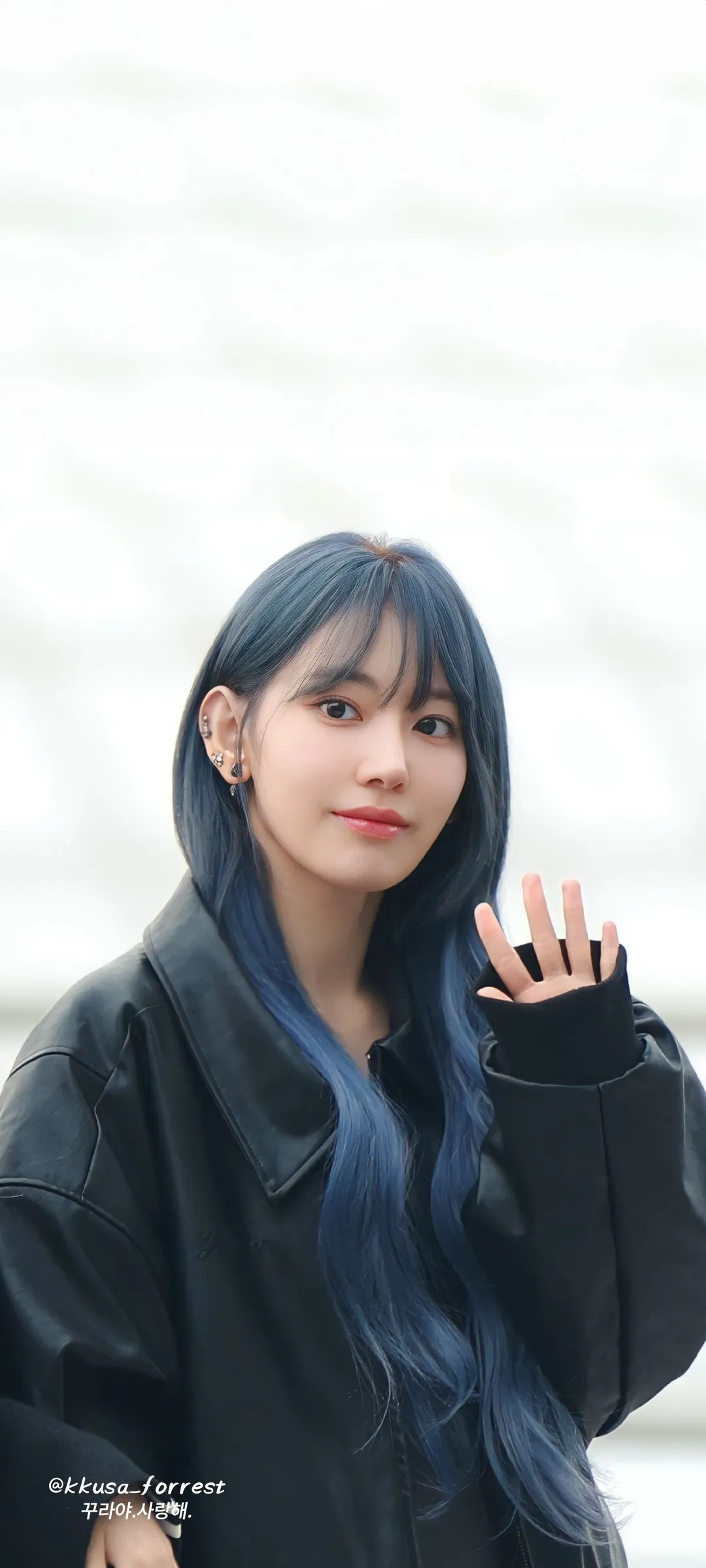Fond d'écran de verrouillage mobile Sakura Miyawaki 4K HD télécharger — IZ*ONE, LE SSERAFIM