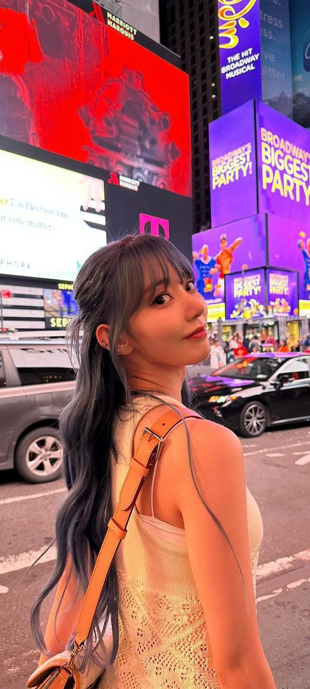 Fond d'écran de verrouillage mobile Sakura Miyawaki 4K HD télécharger — IZ*ONE, LE SSERAFIM