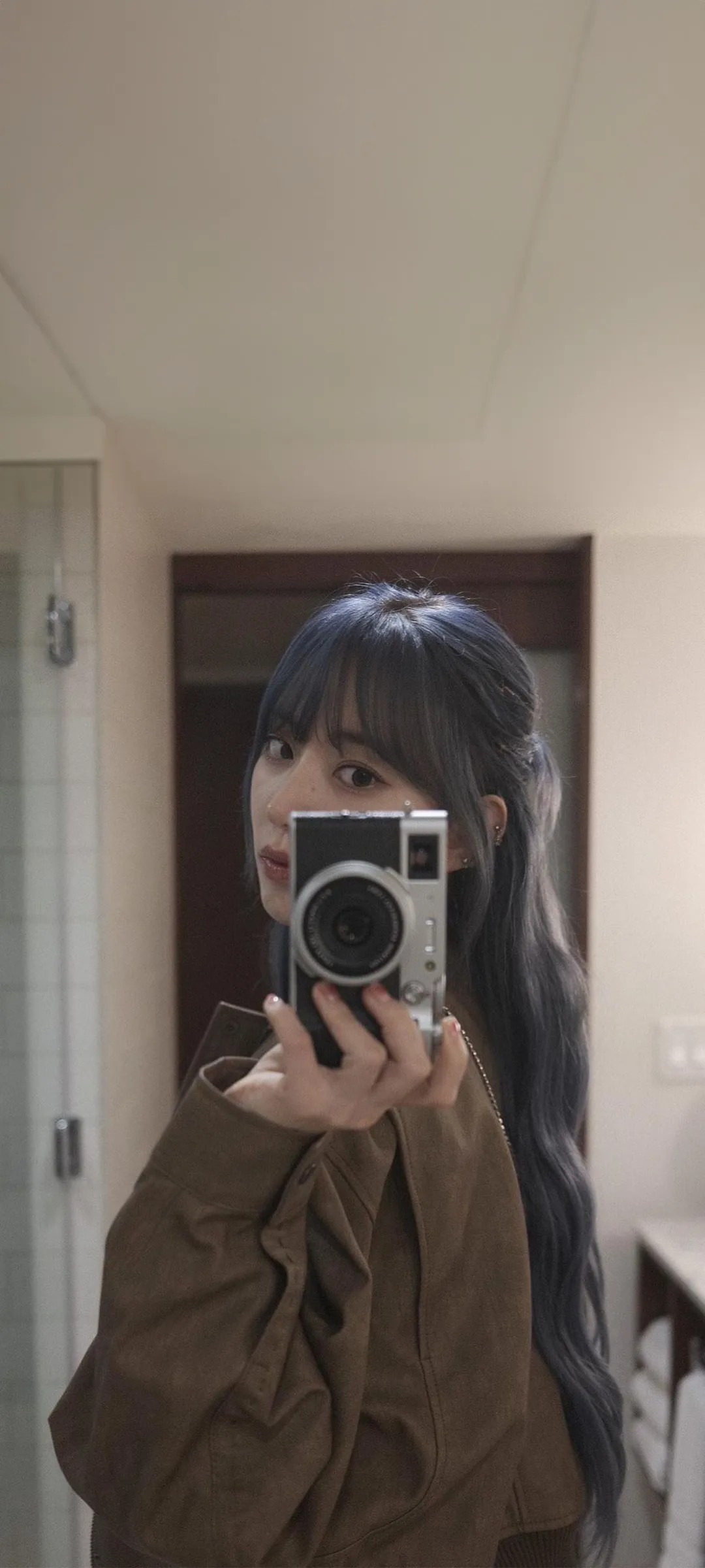 Fond d'écran de verrouillage mobile Sakura Miyawaki 4K HD télécharger — IZ*ONE, LE SSERAFIM