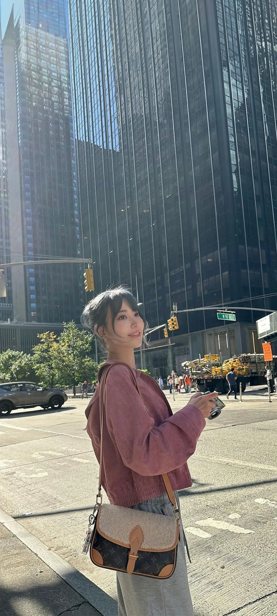 Fond d'écran de verrouillage mobile Sakura Miyawaki 4K HD télécharger — IZ*ONE, LE SSERAFIM