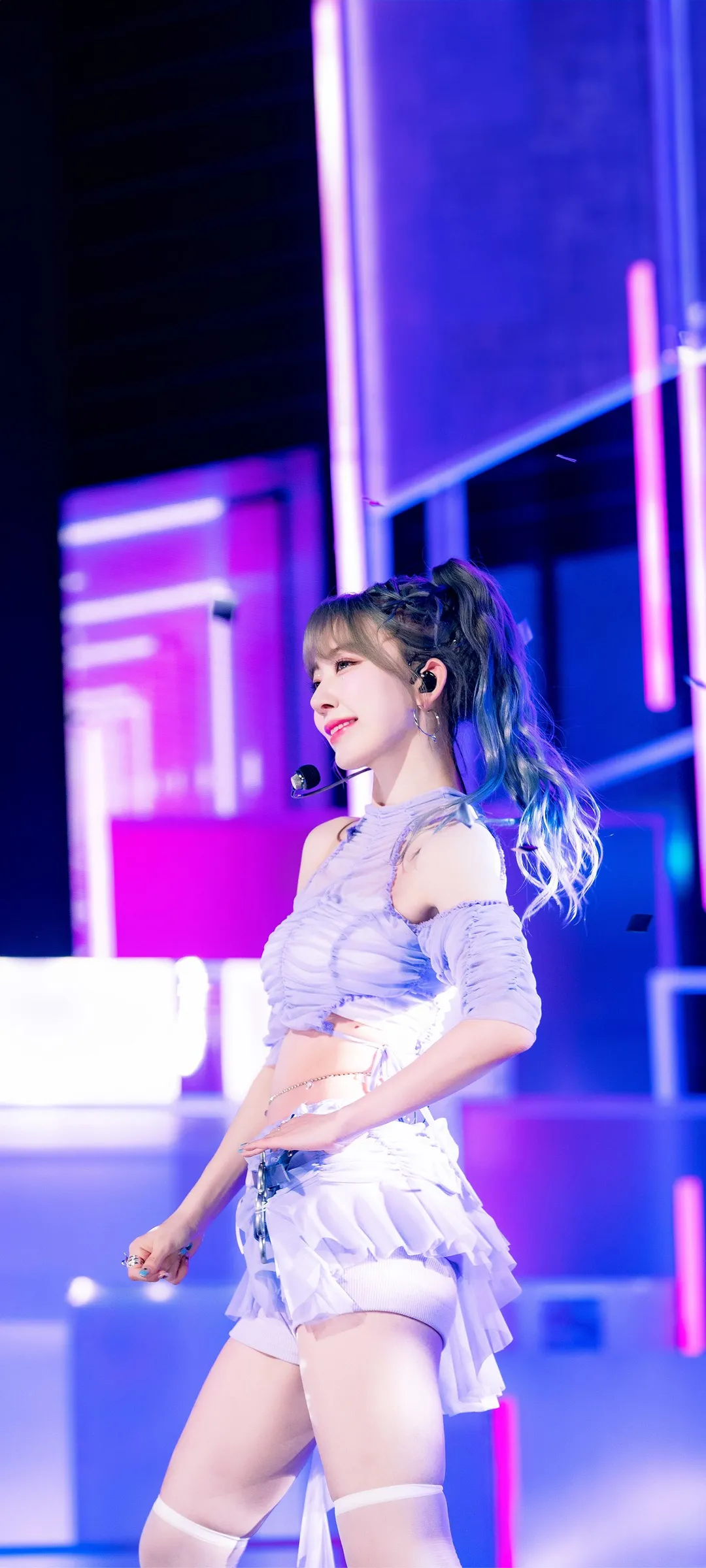 Fond d'écran de verrouillage mobile Sakura Miyawaki 4K HD télécharger — IZ*ONE, LE SSERAFIM