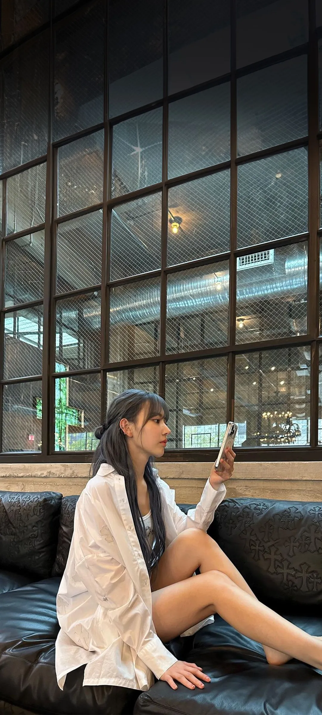 Fond d'écran de verrouillage mobile Sakura Miyawaki 4K HD télécharger — IZ*ONE, LE SSERAFIM