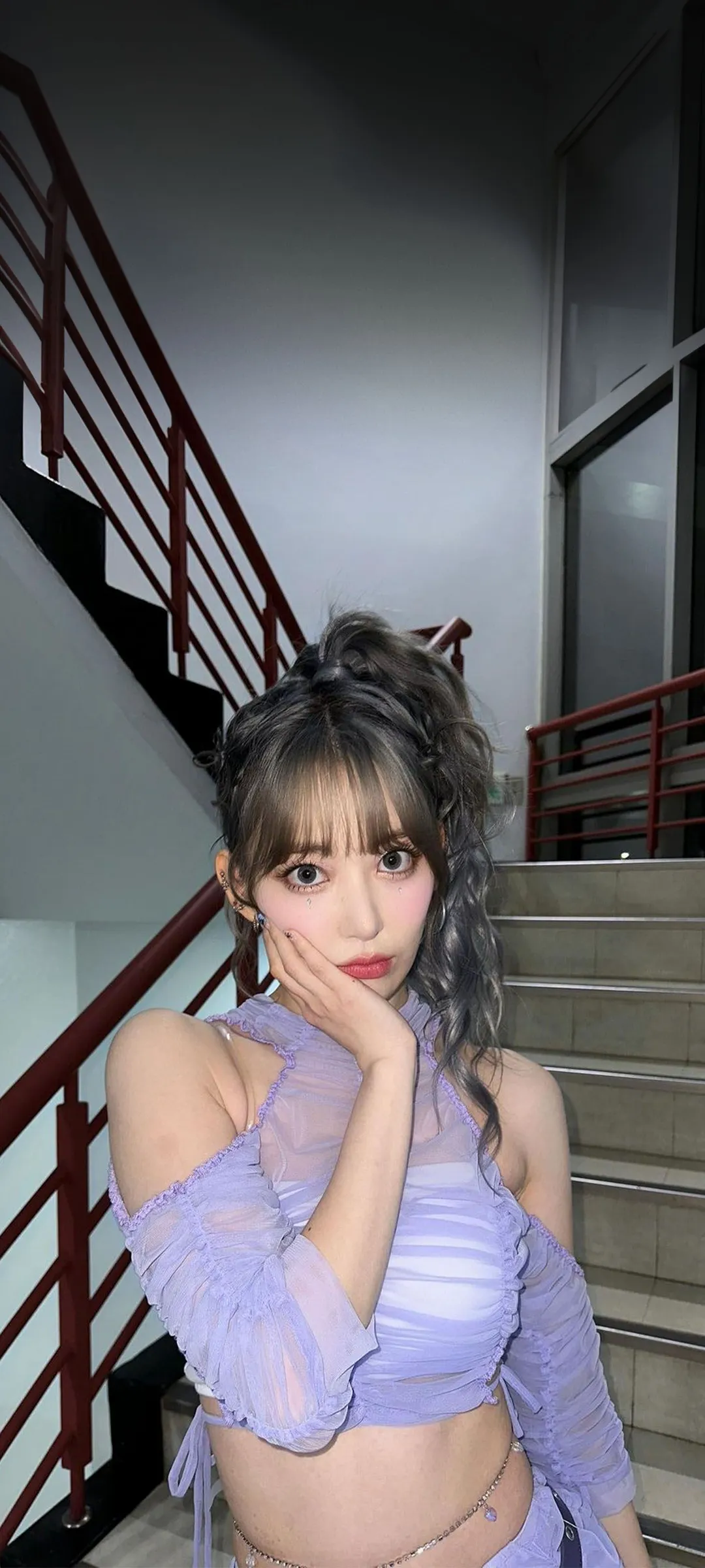 Fond d'écran de verrouillage mobile Sakura Miyawaki 4K HD télécharger — IZ*ONE, LE SSERAFIM