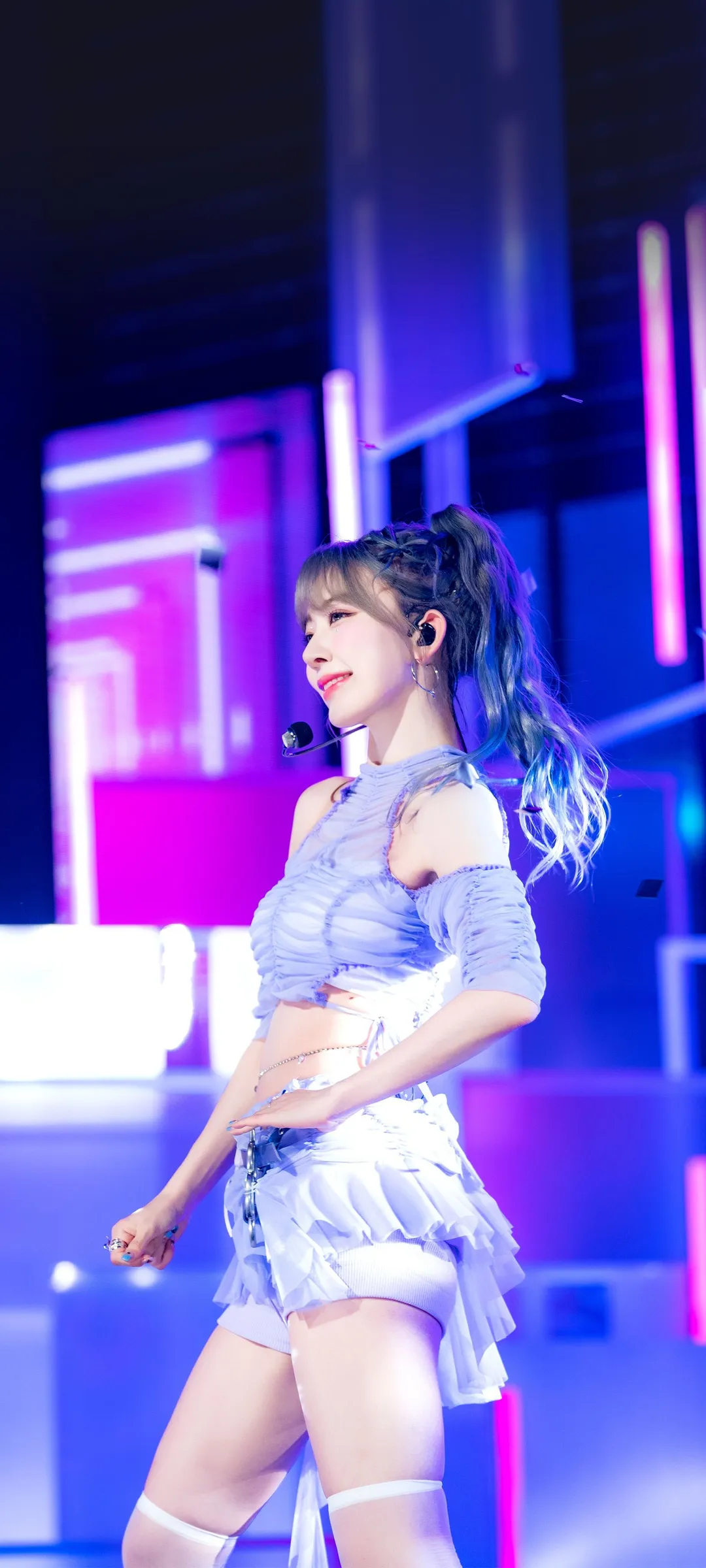 Fond d'écran de verrouillage mobile Sakura Miyawaki 4K HD télécharger — IZ*ONE, LE SSERAFIM