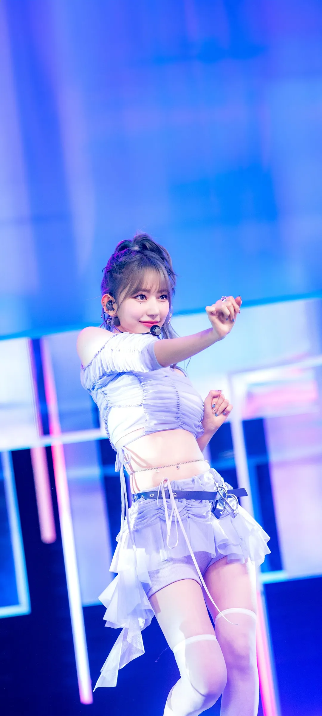 Fond d'écran de verrouillage mobile Sakura Miyawaki 4K HD télécharger — IZ*ONE, LE SSERAFIM