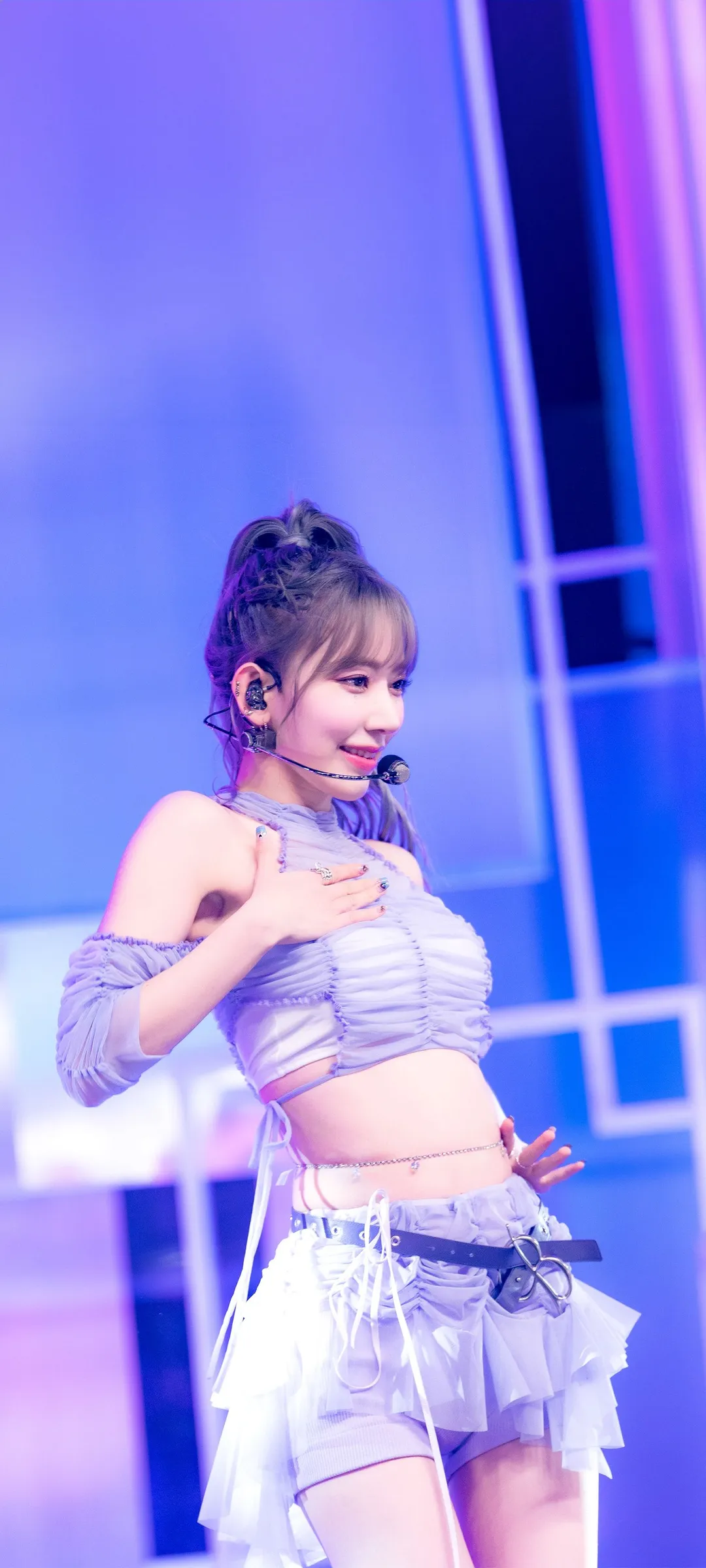 Fond d'écran de verrouillage mobile Sakura Miyawaki 4K HD télécharger — IZ*ONE, LE SSERAFIM