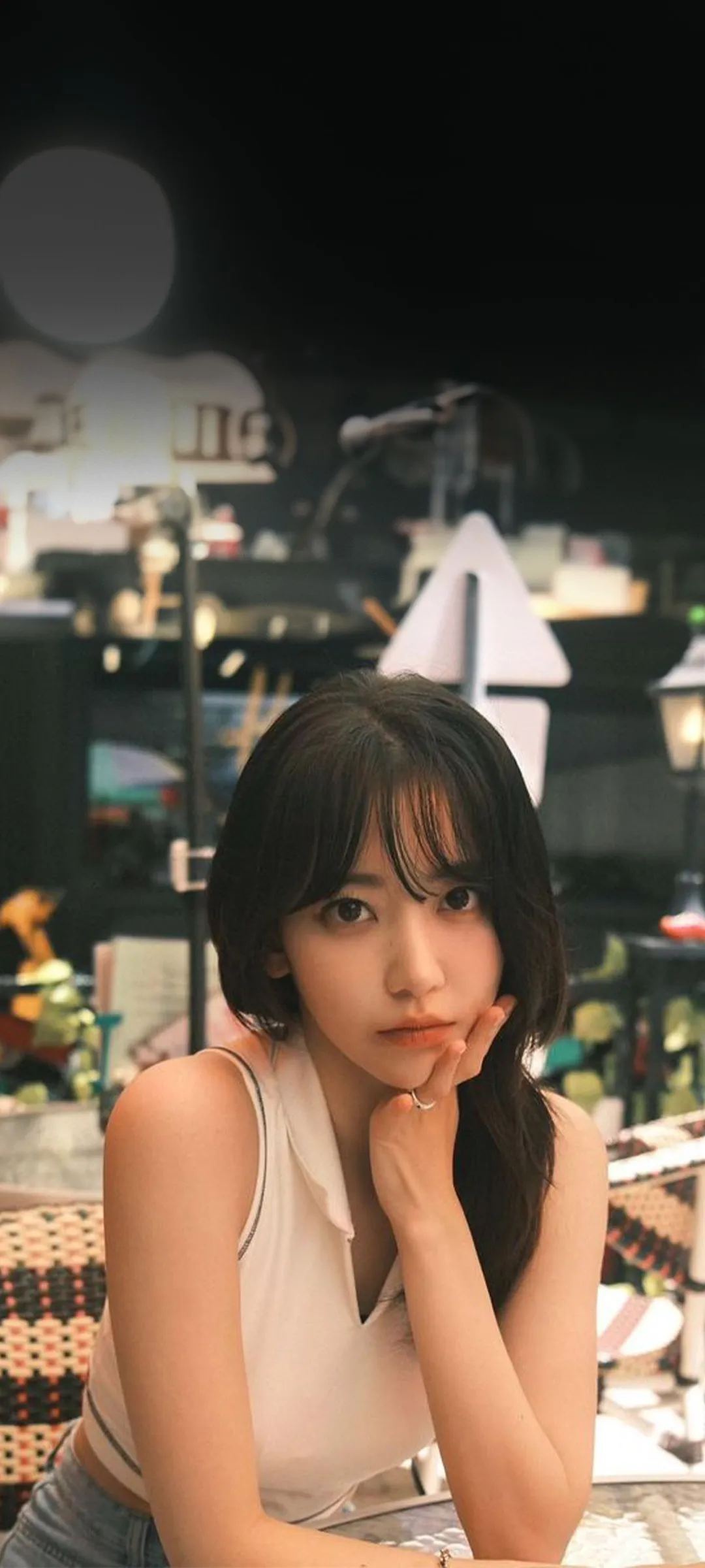 Fond d'écran de verrouillage mobile Sakura Miyawaki 4K HD télécharger — IZ*ONE, LE SSERAFIM