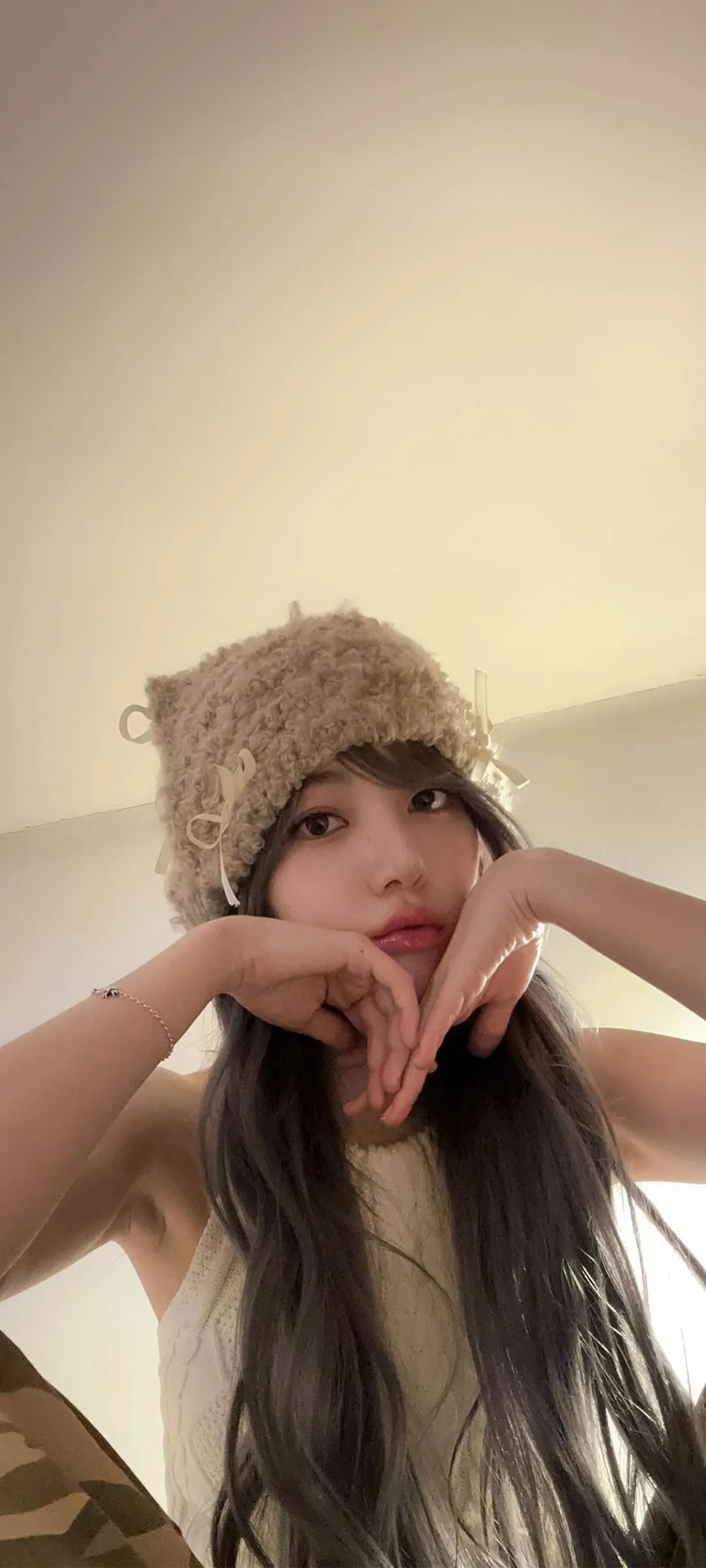 Fond d'écran de verrouillage mobile Sakura Miyawaki 4K HD télécharger — IZ*ONE, LE SSERAFIM