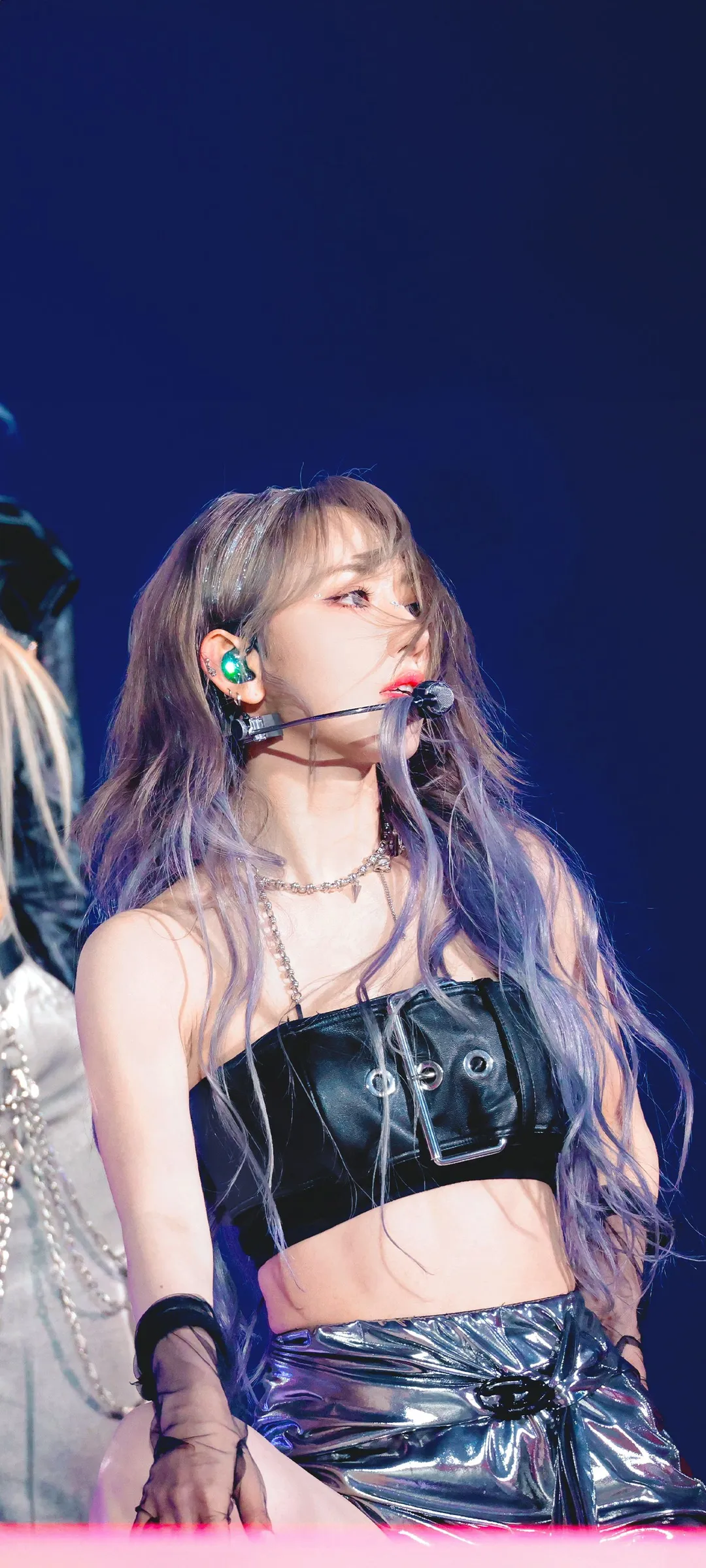 Fond d'écran de verrouillage mobile Sakura Miyawaki 4K HD télécharger — IZ*ONE, LE SSERAFIM