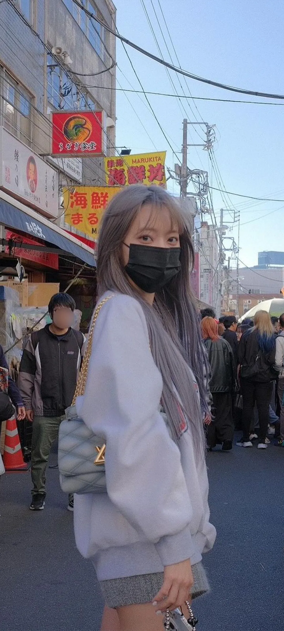 Fond d'écran de verrouillage mobile Sakura Miyawaki 4K HD télécharger — IZ*ONE, LE SSERAFIM