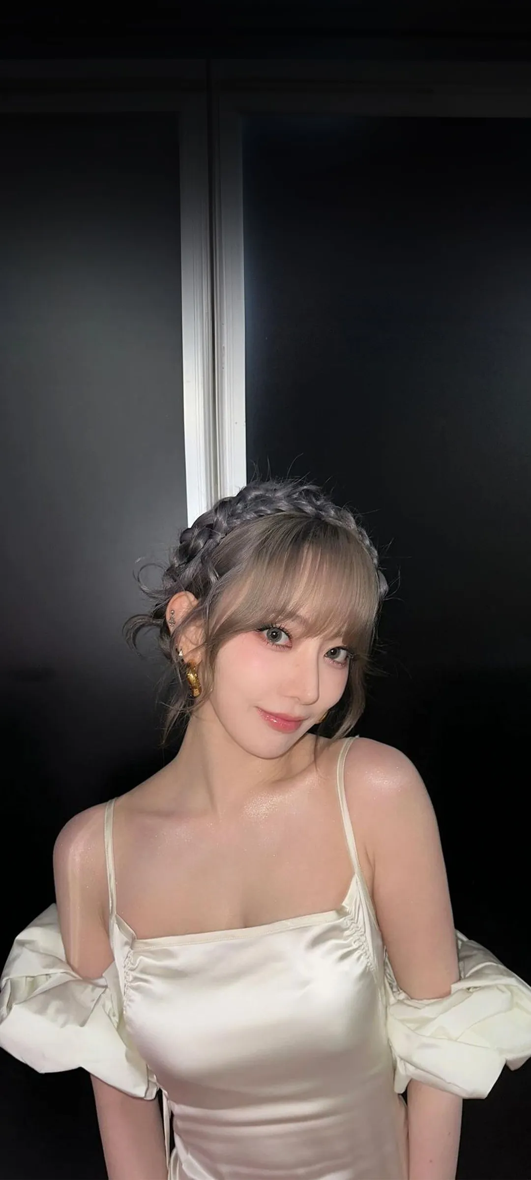 Fond d'écran de verrouillage mobile Sakura Miyawaki 4K HD télécharger — IZ*ONE, LE SSERAFIM