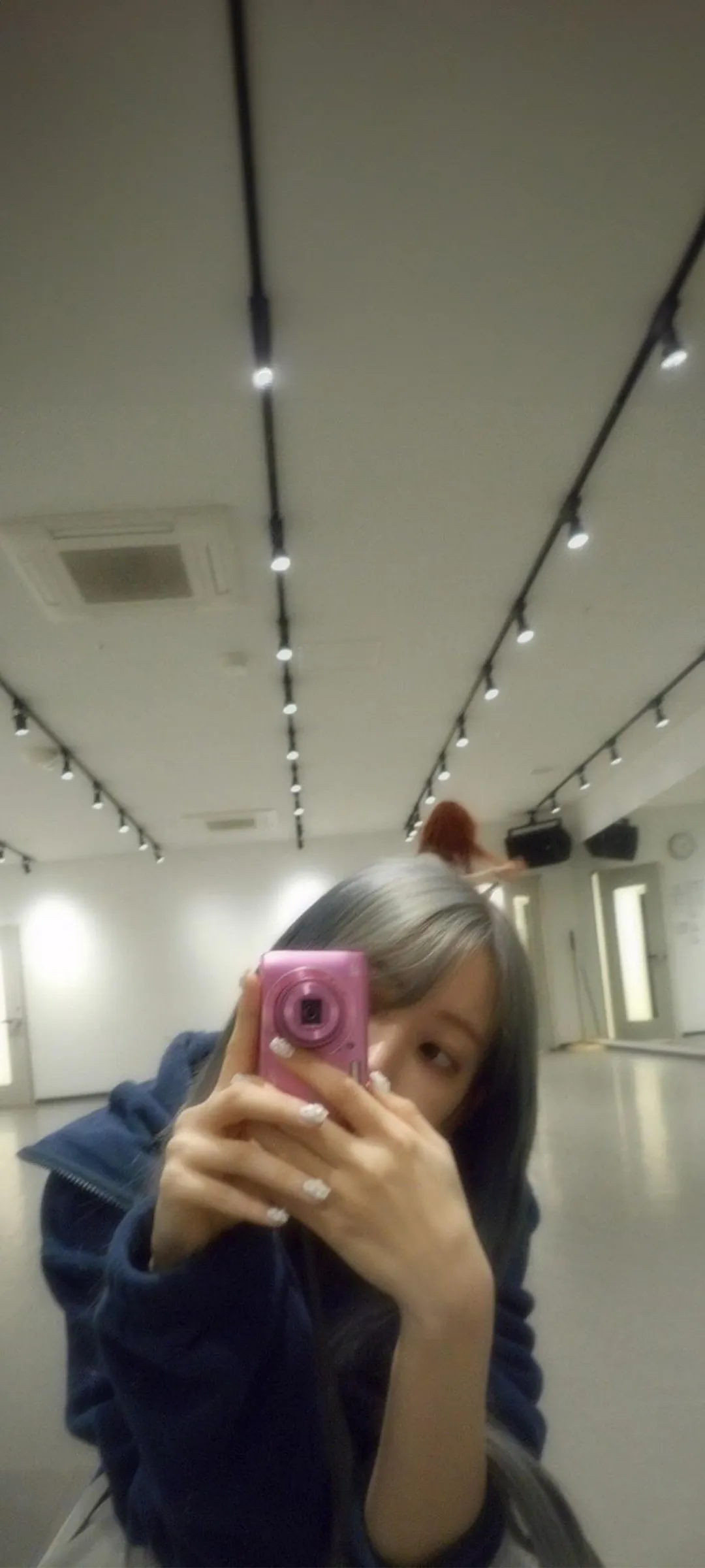 Fond d'écran de verrouillage mobile Sakura Miyawaki 4K HD télécharger — IZ*ONE, LE SSERAFIM