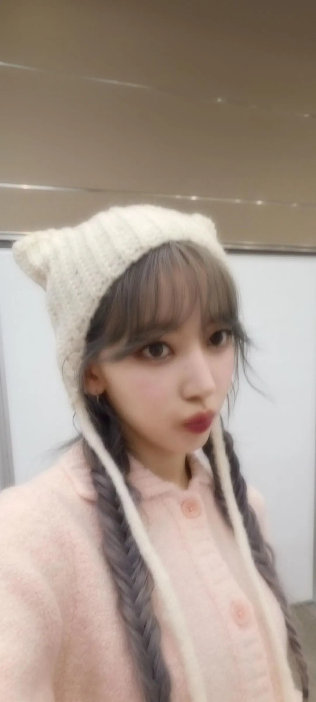Fond d'écran de verrouillage mobile Sakura Miyawaki 4K HD télécharger — IZ*ONE, LE SSERAFIM