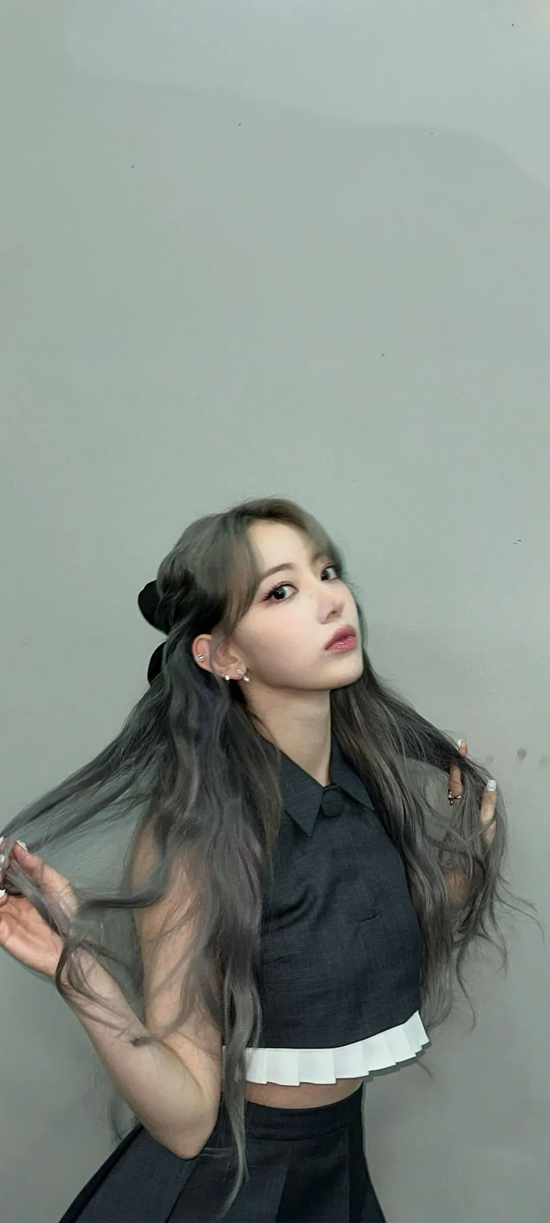Fond d'écran de verrouillage mobile Sakura Miyawaki 4K HD télécharger — IZ*ONE, LE SSERAFIM