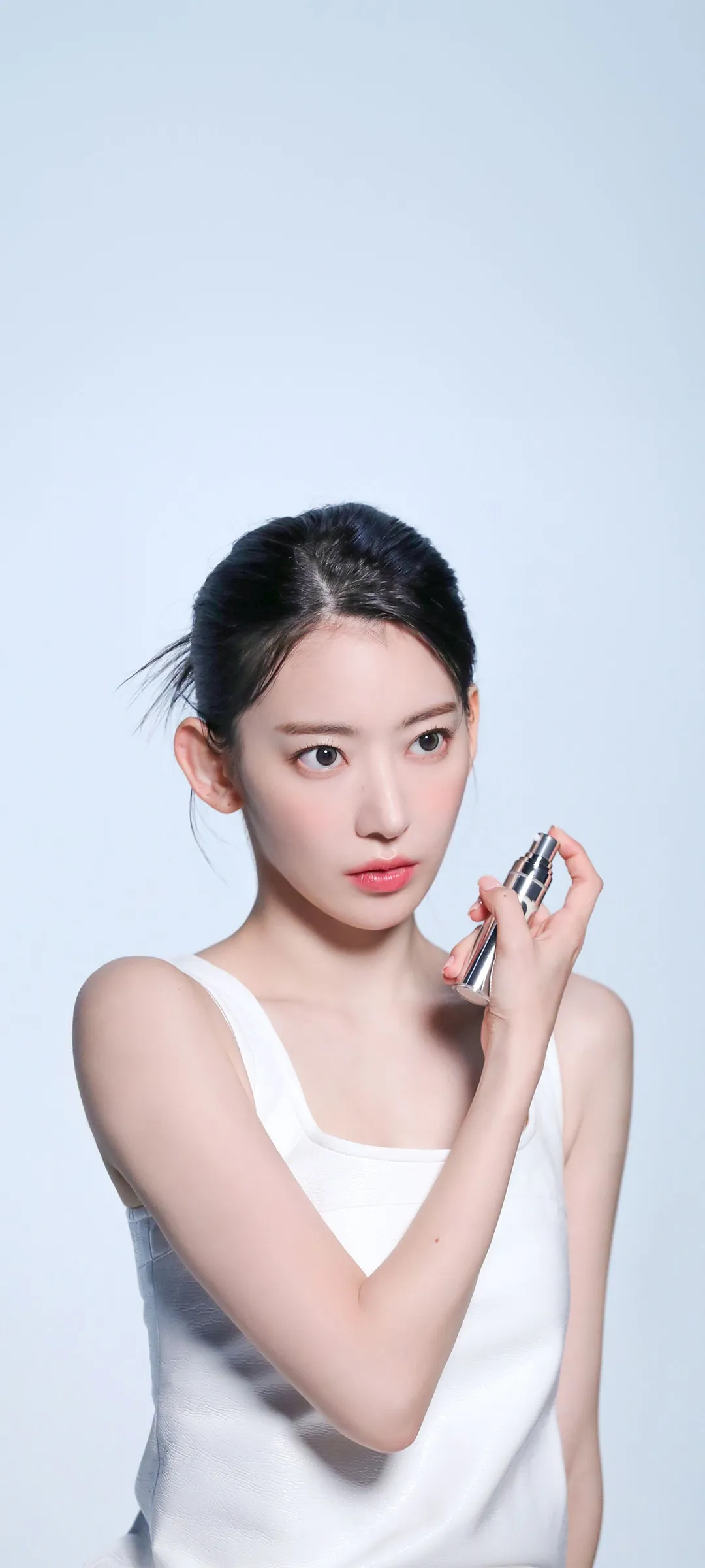 Fond d'écran de verrouillage mobile Sakura Miyawaki 4K HD télécharger — IZ*ONE, LE SSERAFIM