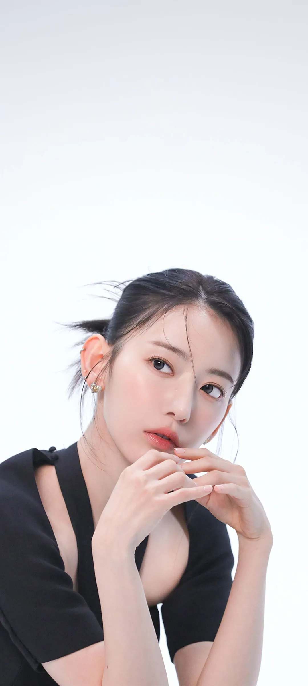 Fond d'écran de verrouillage mobile Sakura Miyawaki 4K HD télécharger — IZ*ONE, LE SSERAFIM