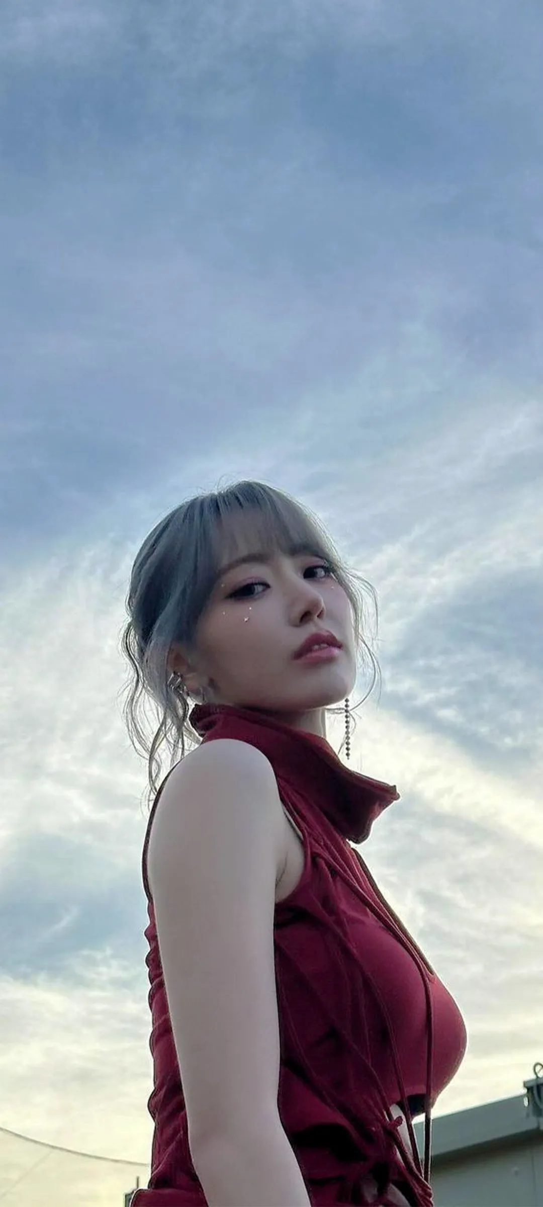 Fond d'écran de verrouillage mobile Sakura Miyawaki 4K HD télécharger — IZ*ONE, LE SSERAFIM