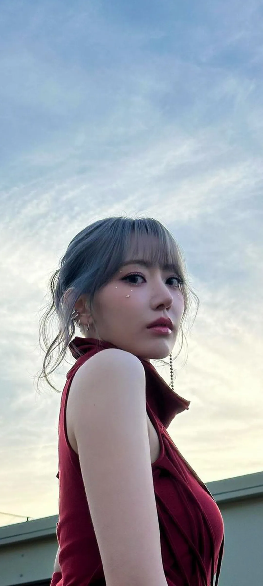 Fond d'écran de verrouillage mobile Sakura Miyawaki 4K HD télécharger — IZ*ONE, LE SSERAFIM