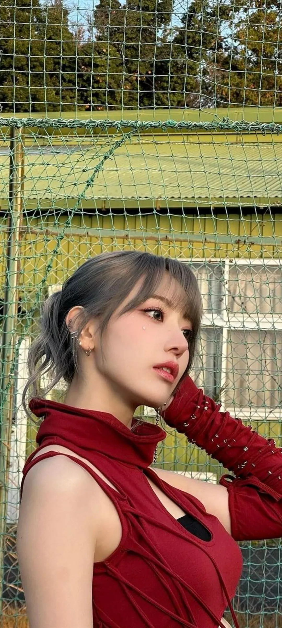 Fond d'écran de verrouillage mobile Sakura Miyawaki 4K HD télécharger — IZ*ONE, LE SSERAFIM