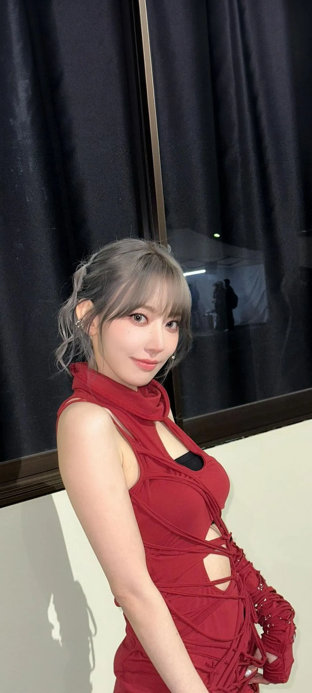 Fond d'écran de verrouillage mobile Sakura Miyawaki 4K HD télécharger — IZ*ONE, LE SSERAFIM