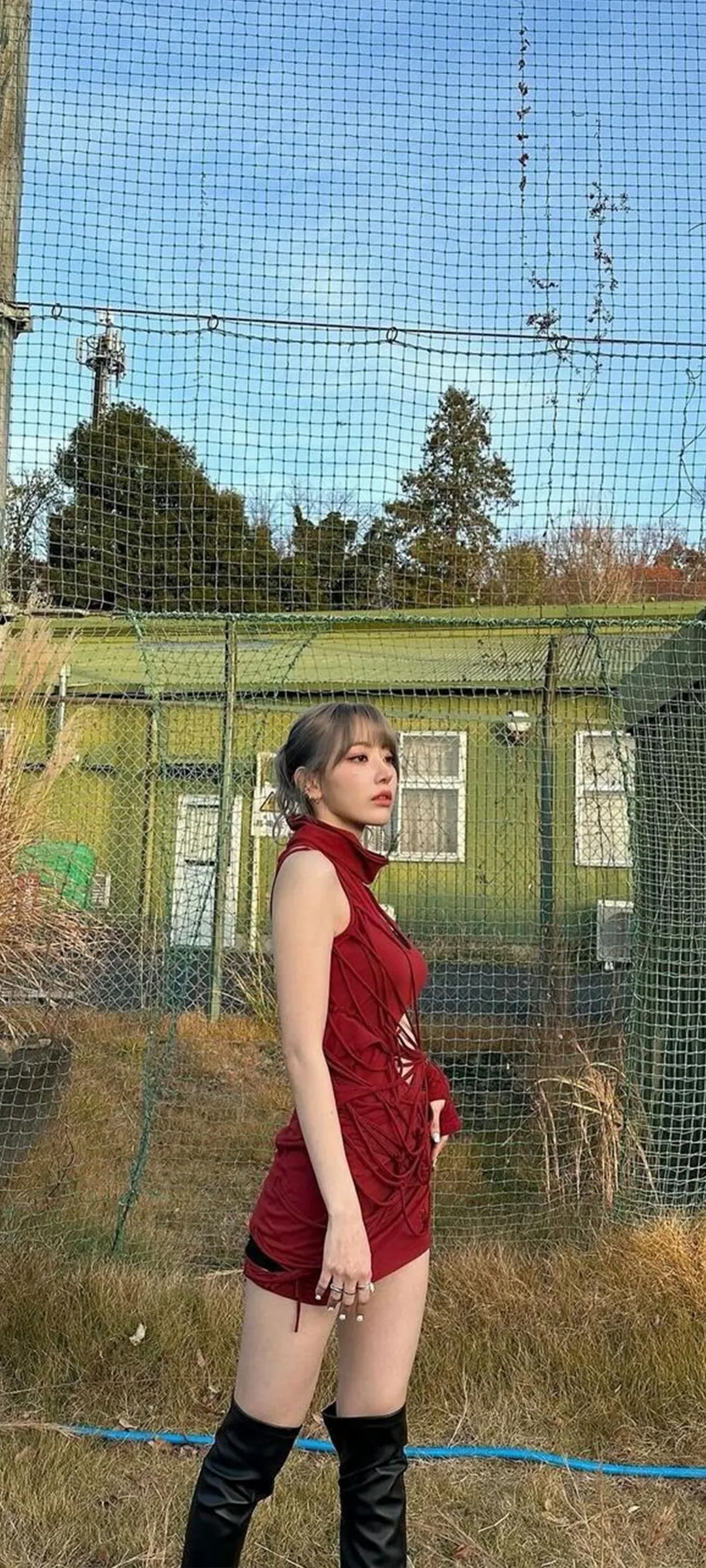 Fond d'écran de verrouillage mobile Sakura Miyawaki 4K HD télécharger — IZ*ONE, LE SSERAFIM