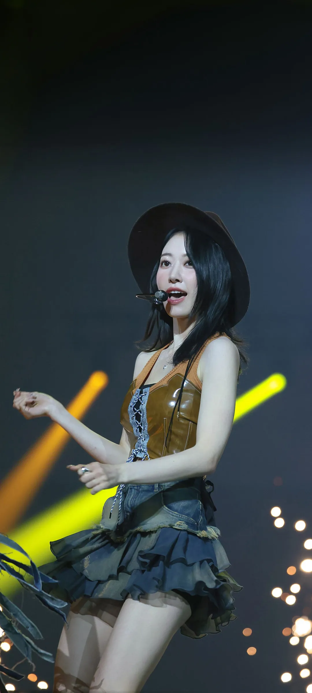 Fond d'écran de verrouillage mobile Sakura Miyawaki 4K HD télécharger — IZ*ONE, LE SSERAFIM