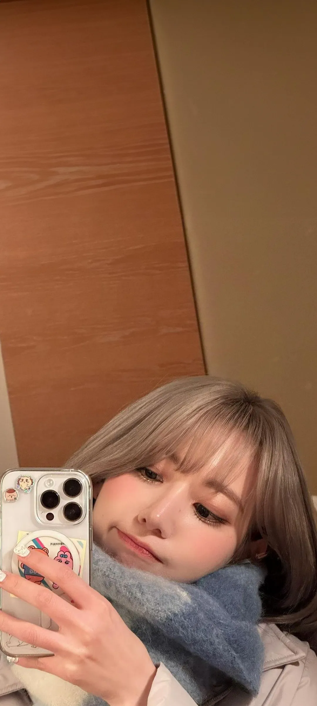 Fond d'écran de verrouillage mobile Sakura Miyawaki 4K HD télécharger — IZ*ONE, LE SSERAFIM