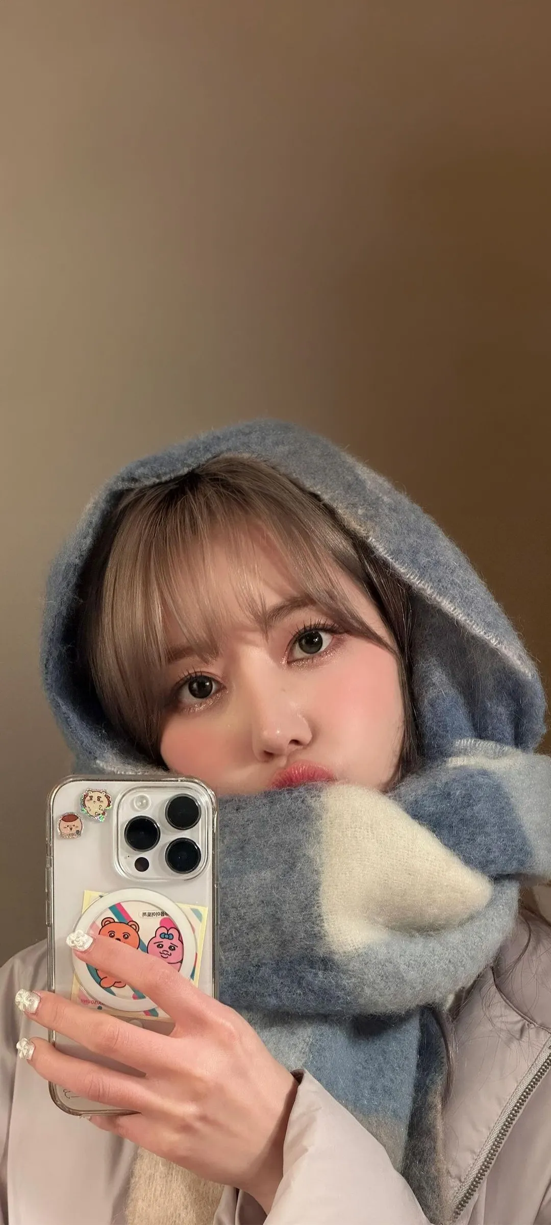 Fond d'écran de verrouillage mobile Sakura Miyawaki 4K HD télécharger — IZ*ONE, LE SSERAFIM