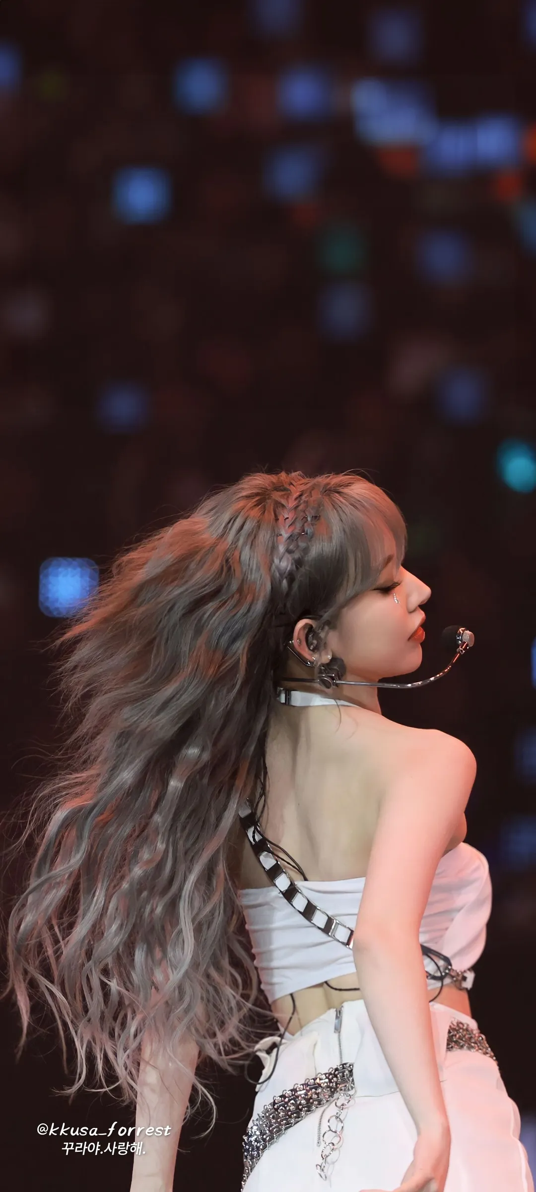 Fond d'écran de verrouillage mobile Sakura Miyawaki 4K HD télécharger — IZ*ONE, LE SSERAFIM
