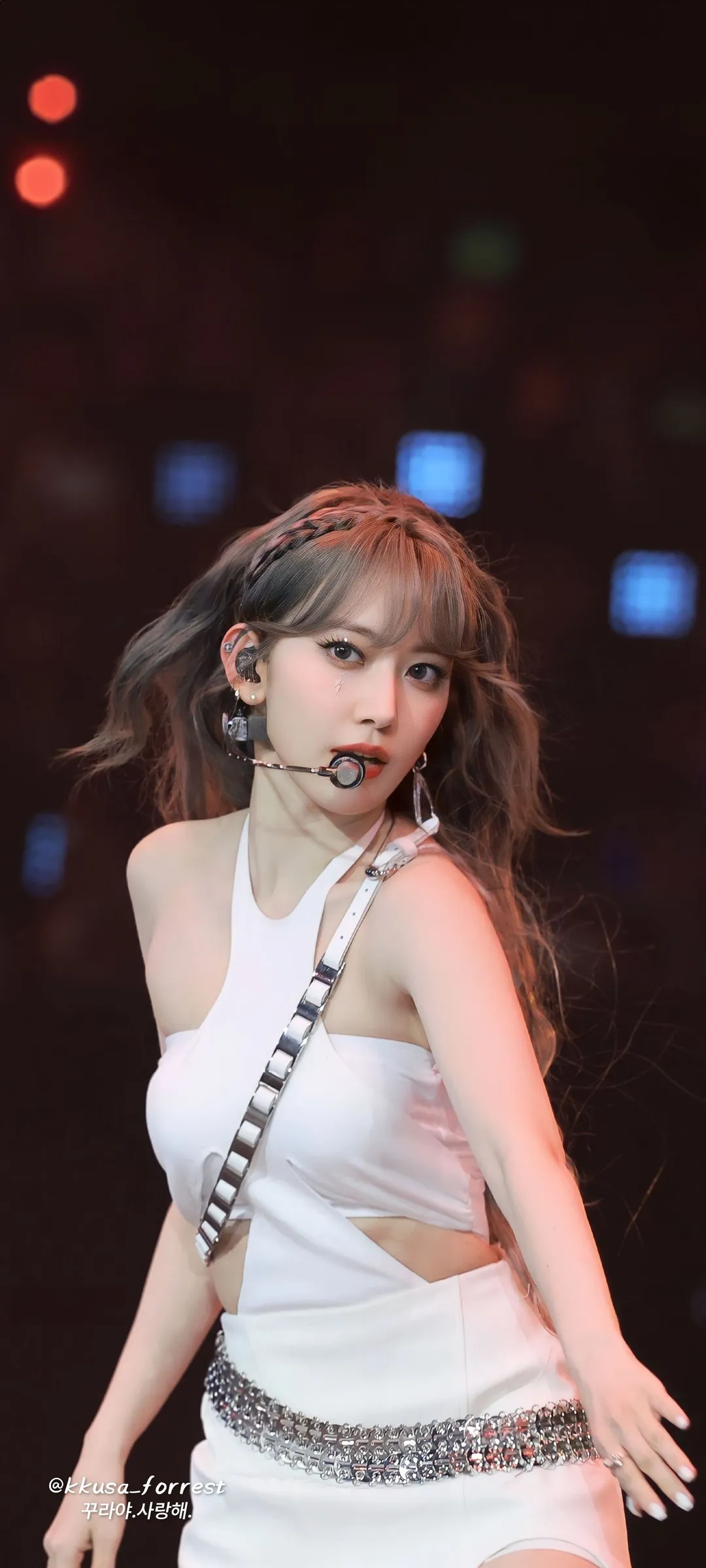 Fond d'écran de verrouillage mobile Sakura Miyawaki 4K HD télécharger — IZ*ONE, LE SSERAFIM