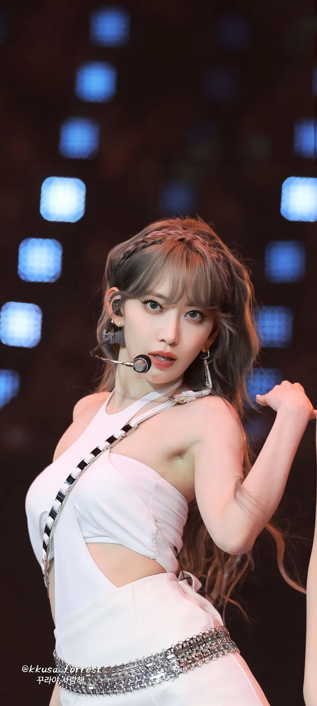 Fond d'écran de verrouillage mobile Sakura Miyawaki 4K HD télécharger — IZ*ONE, LE SSERAFIM