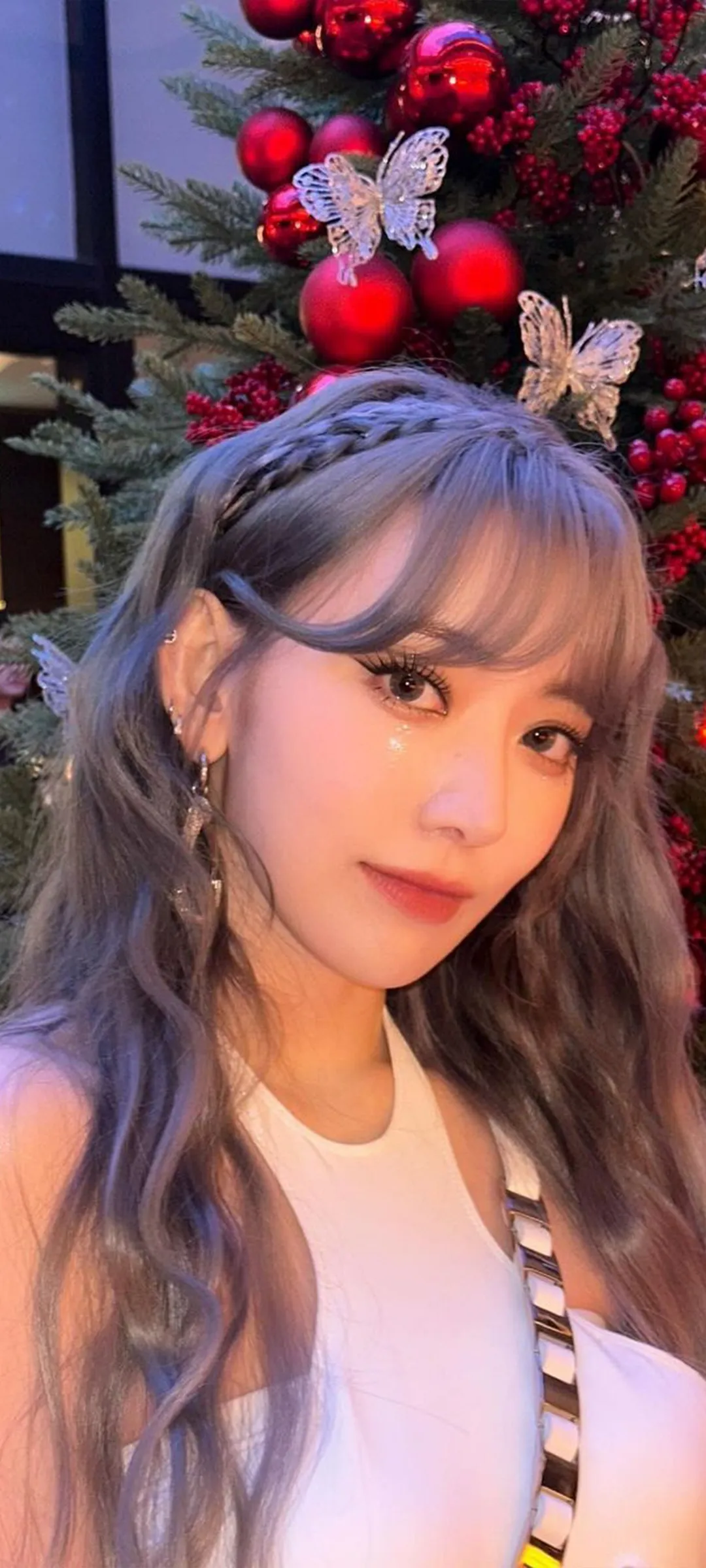 Fond d'écran de verrouillage mobile Sakura Miyawaki 4K HD télécharger — IZ*ONE, LE SSERAFIM