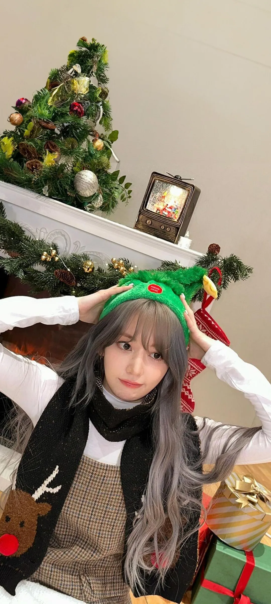 Fond d'écran de verrouillage mobile Sakura Miyawaki 4K HD télécharger — IZ*ONE, LE SSERAFIM