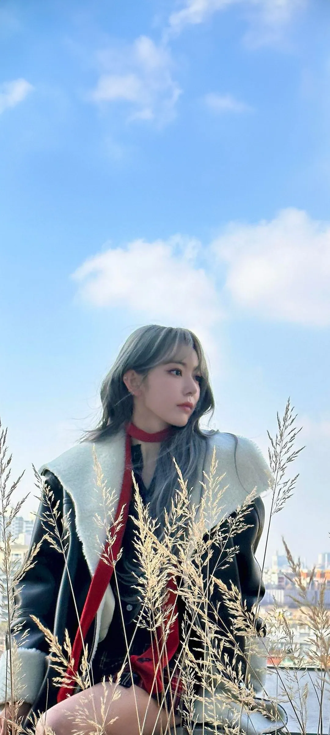 Fond d'écran de verrouillage mobile Sakura Miyawaki 4K HD télécharger — IZ*ONE, LE SSERAFIM
