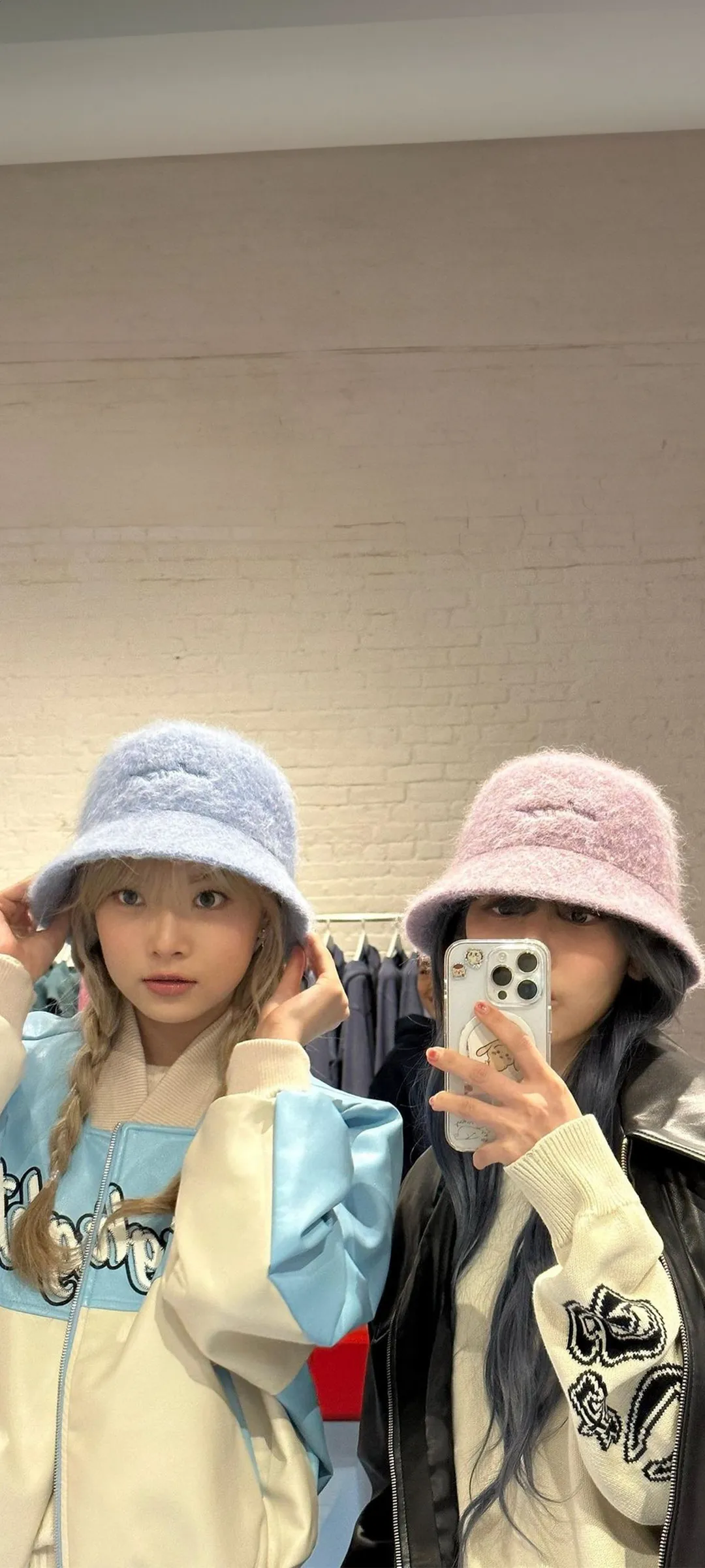 Fond d'écran de verrouillage mobile Sakura Miyawaki 4K HD télécharger — IZ*ONE, LE SSERAFIM