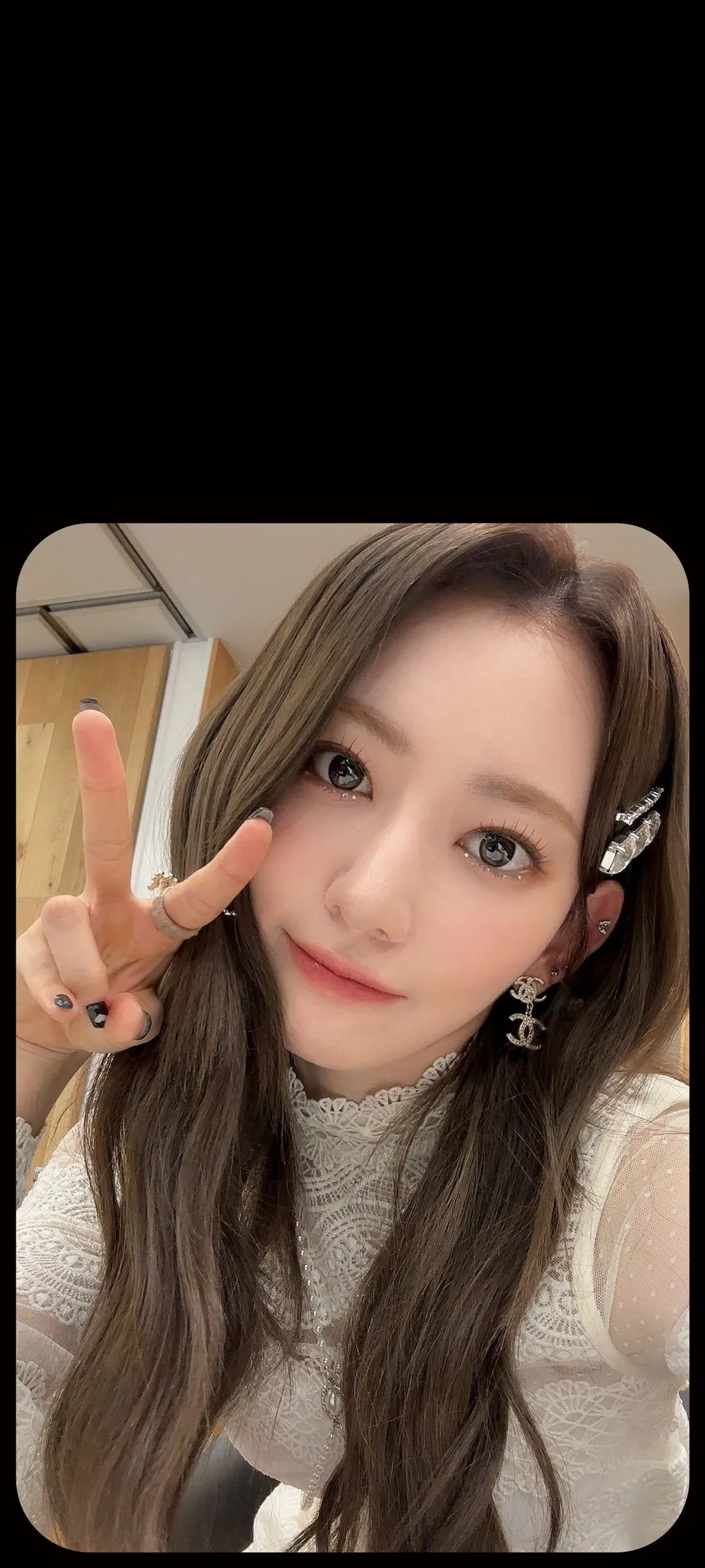Fond d'écran de verrouillage mobile Sakura Miyawaki 4K HD télécharger — IZ*ONE, LE SSERAFIM