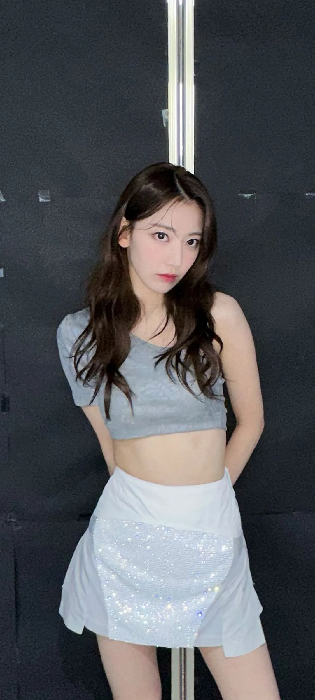 Fond d'écran de verrouillage mobile Sakura Miyawaki 4K HD télécharger — IZ*ONE, LE SSERAFIM