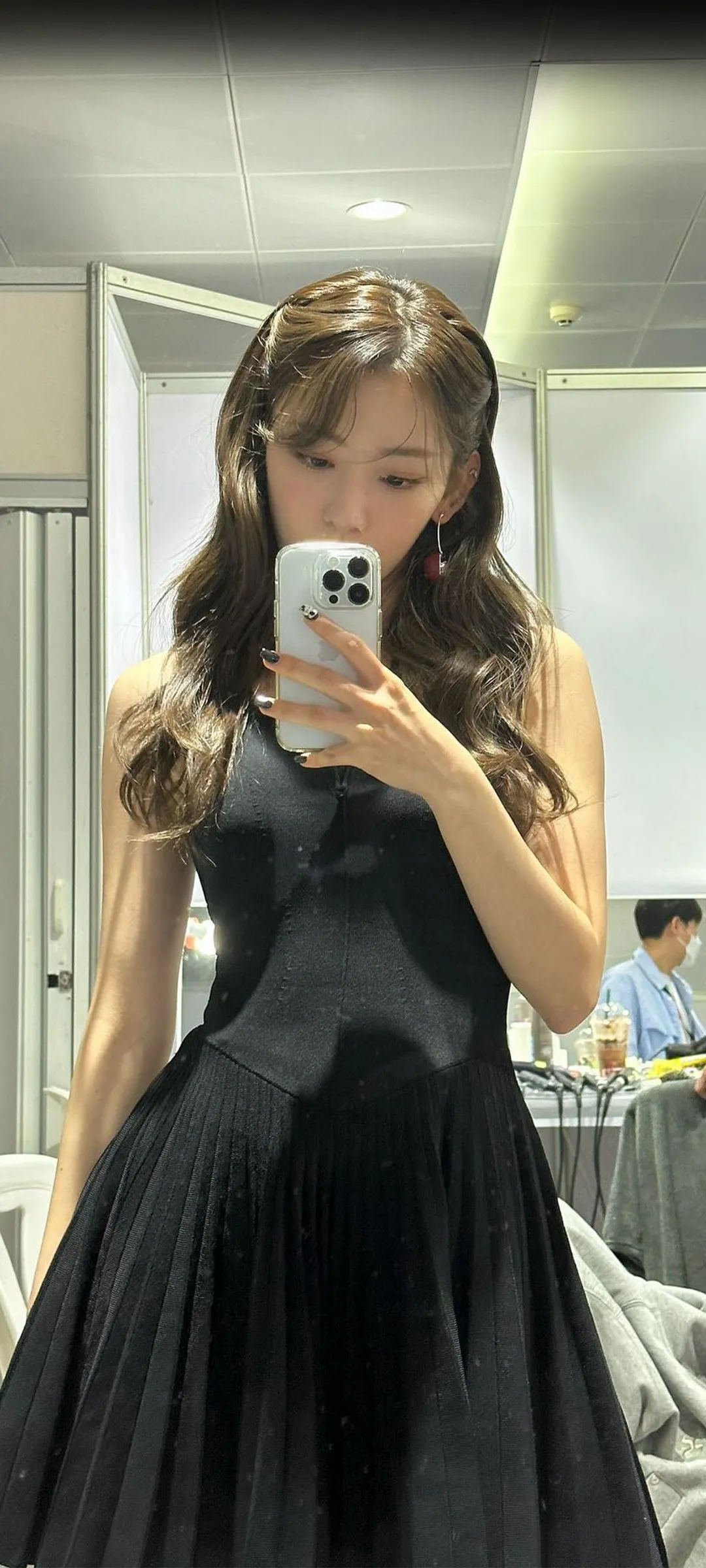 Sakura Miyawaki kilit ekranı telefon duvar kağıdı 4K HD i̇ndir — IZ*ONE, LE SSERAFIM