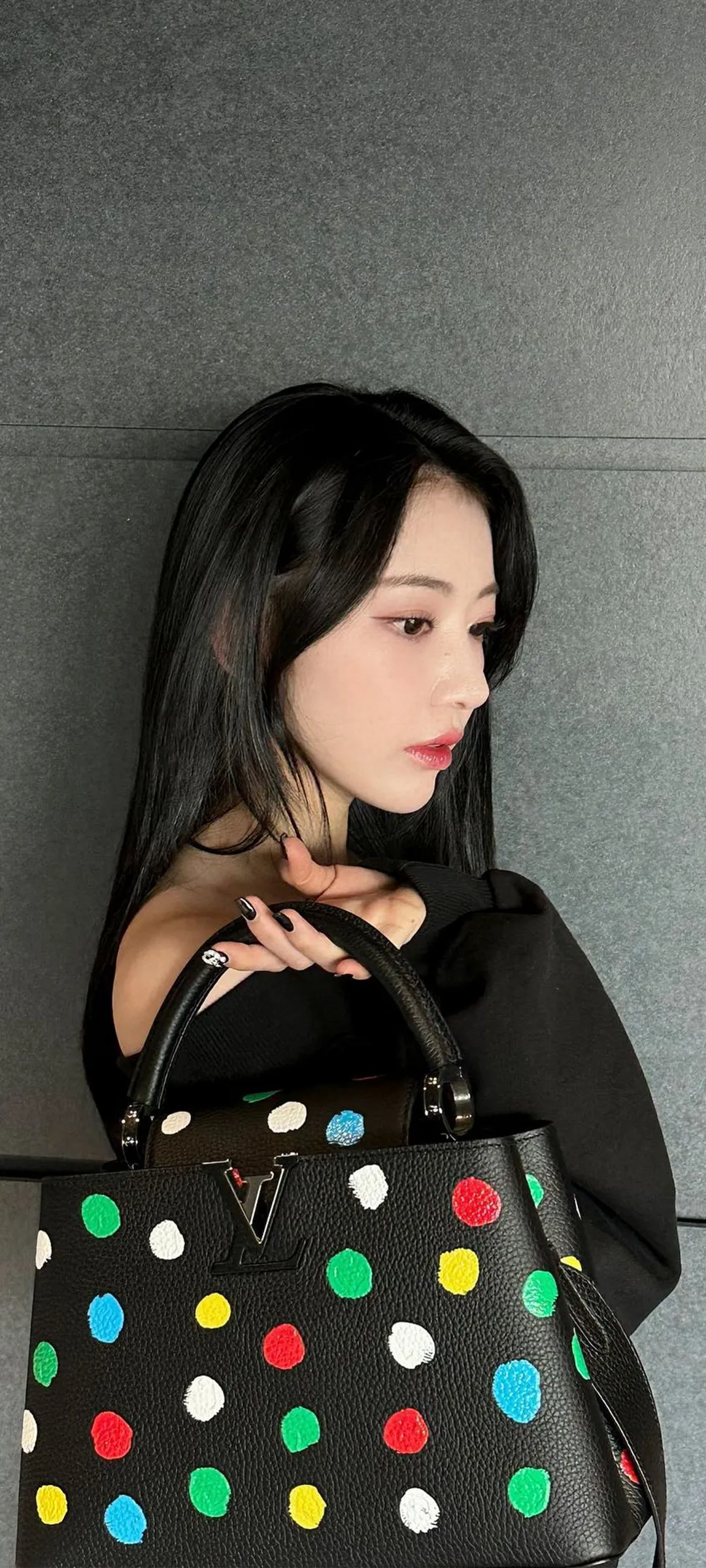 Fond d'écran de verrouillage mobile Sakura Miyawaki 4K HD télécharger — IZ*ONE, LE SSERAFIM