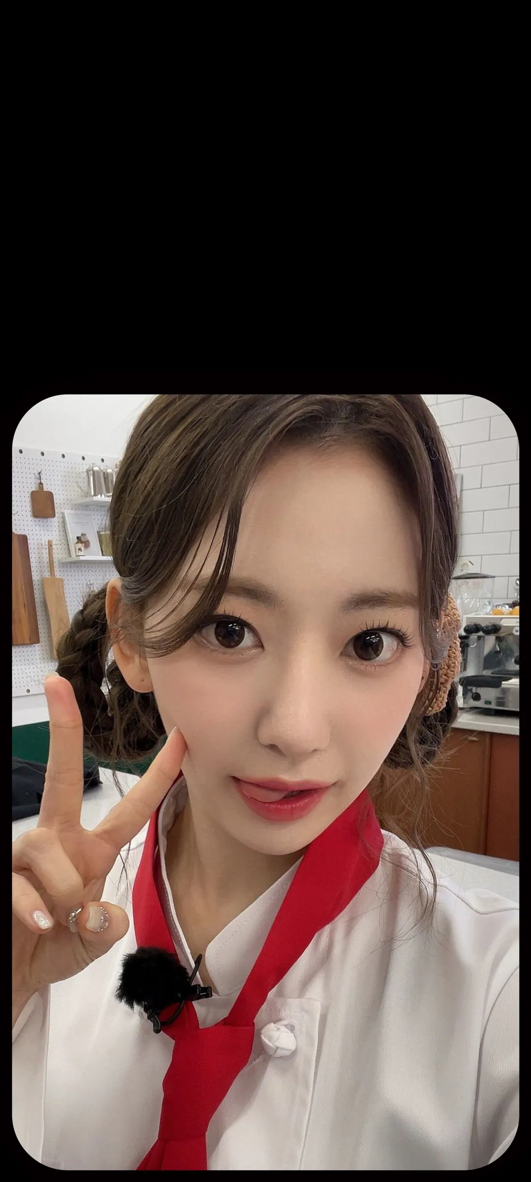 Fond d'écran de verrouillage mobile Sakura Miyawaki 4K HD télécharger — IZ*ONE, LE SSERAFIM