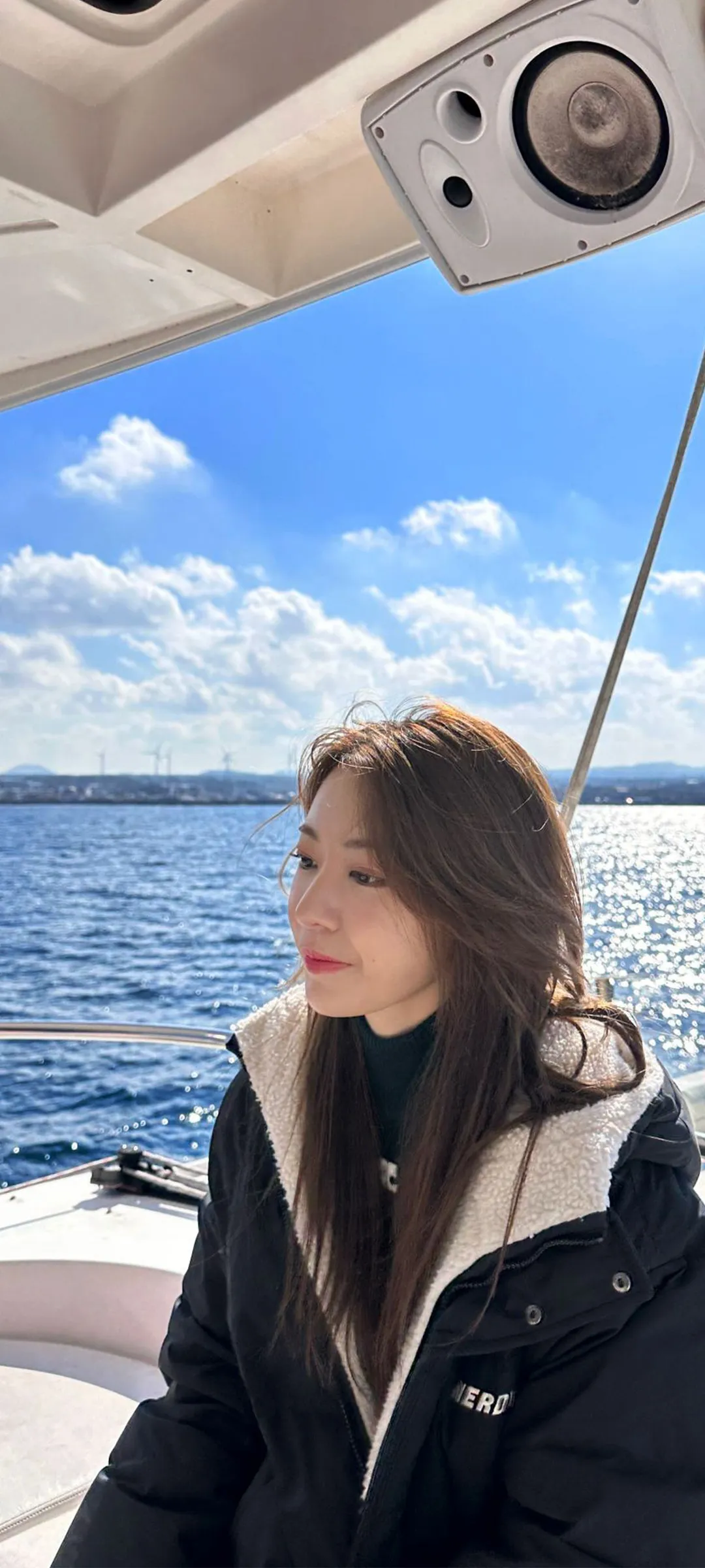 Fond d'écran de verrouillage mobile Sakura Miyawaki 4K HD télécharger — IZ*ONE, LE SSERAFIM