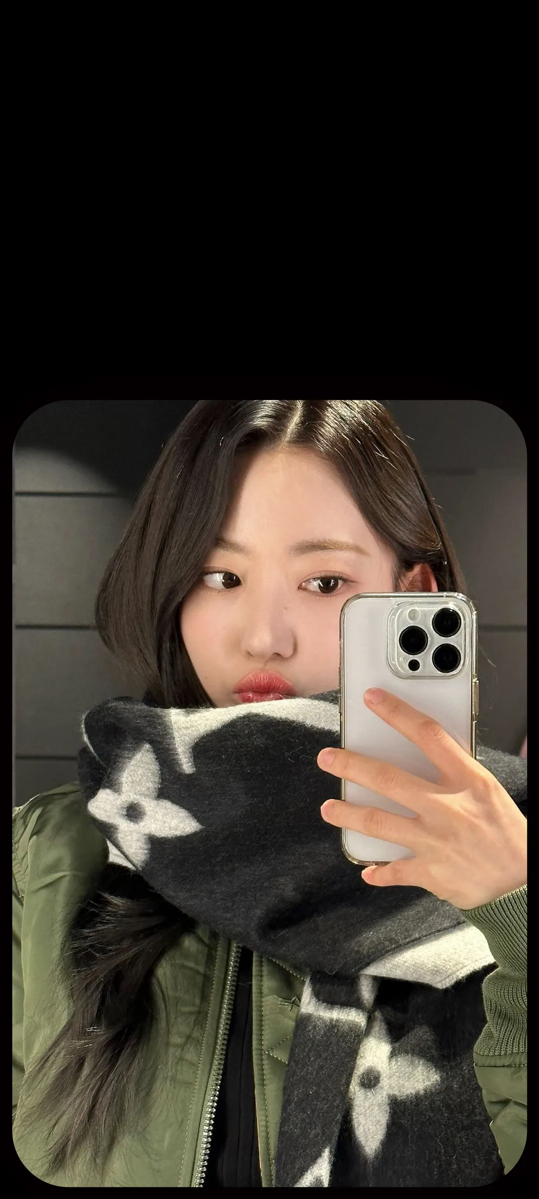 Fond d'écran de verrouillage mobile Sakura Miyawaki 4K HD télécharger — IZ*ONE, LE SSERAFIM
