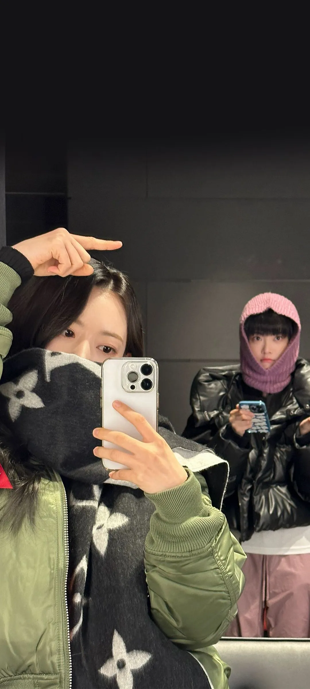 Fond d'écran de verrouillage mobile Sakura Miyawaki 4K HD télécharger — IZ*ONE, LE SSERAFIM